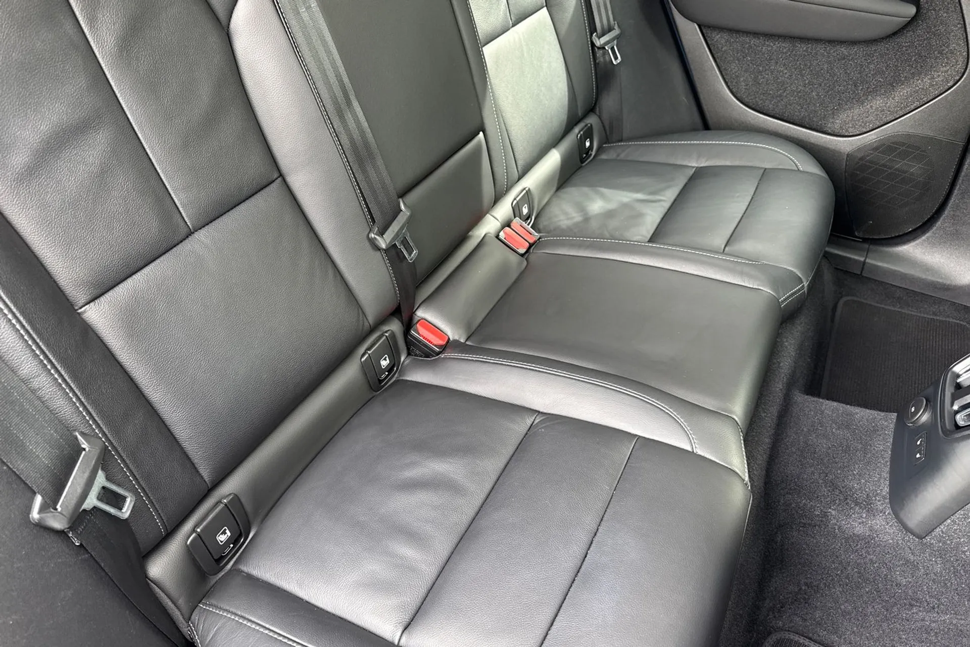 Volvo XC40 thumbnail image number 24