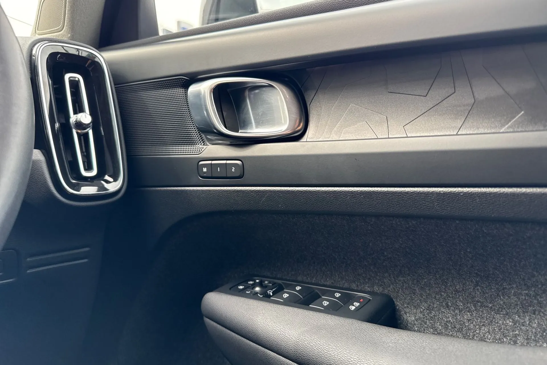 Volvo XC40 thumbnail image number 41