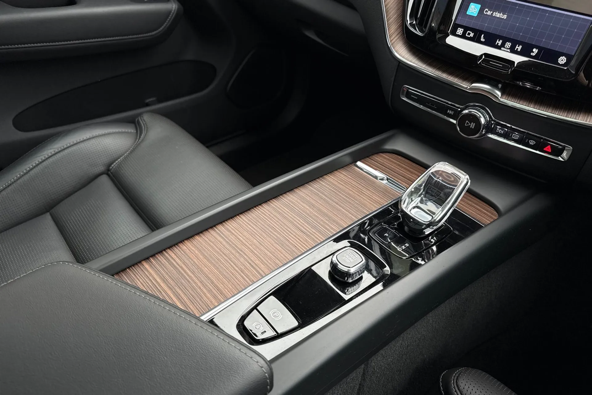 Volvo XC60 thumbnail image number 45