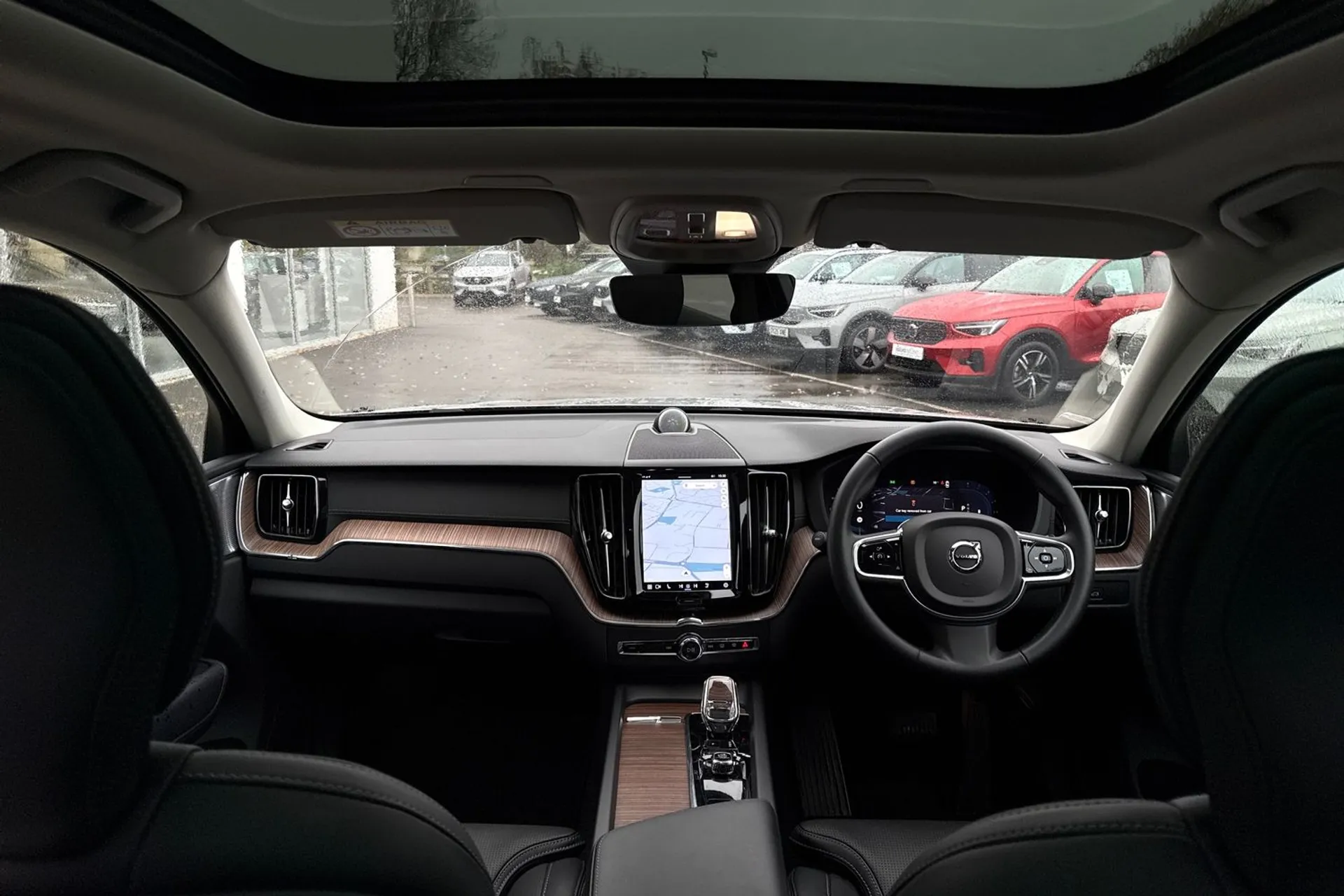 Volvo XC60 thumbnail image number 3