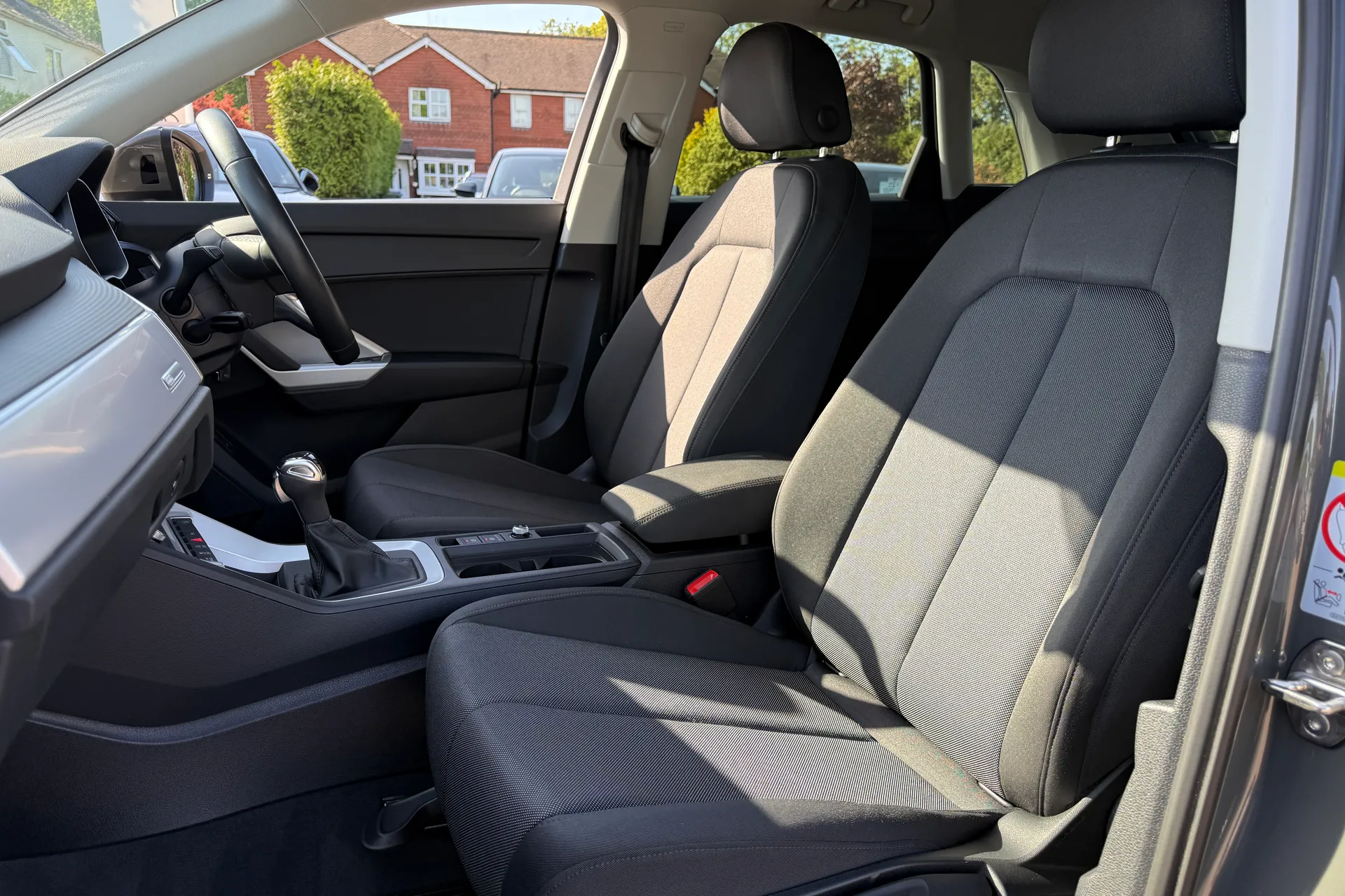 Audi Q3 thumbnail image number 31