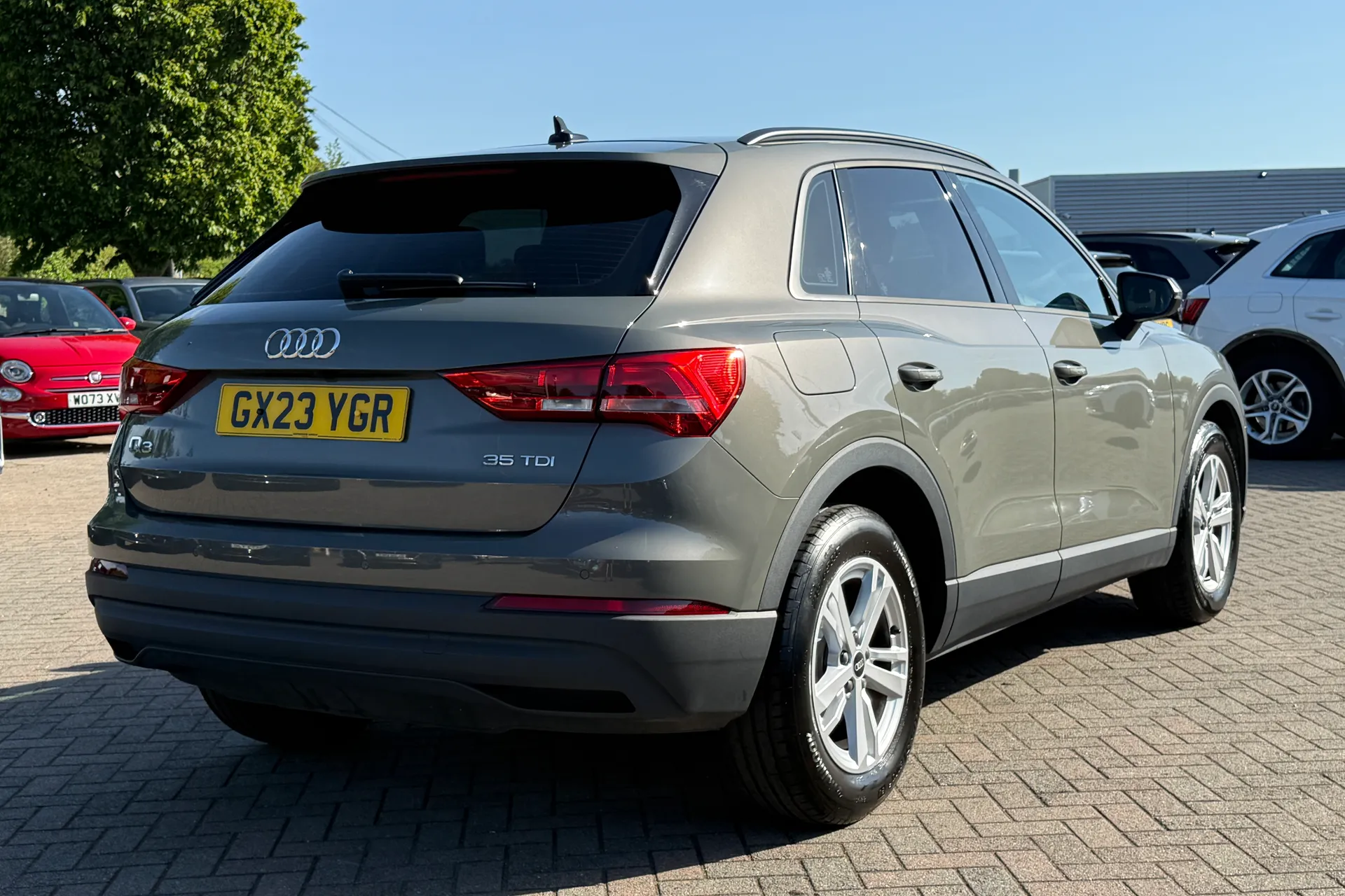 Audi Q3 thumbnail image number 33