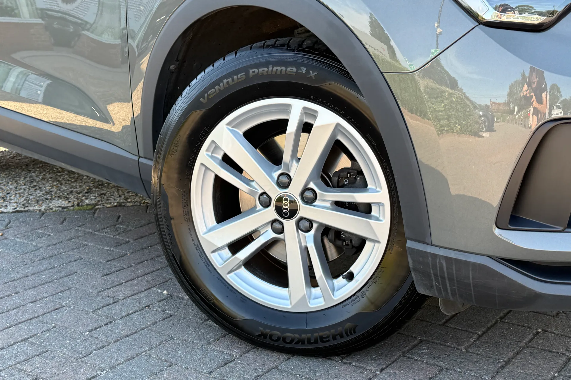 Audi Q3 thumbnail image number 8