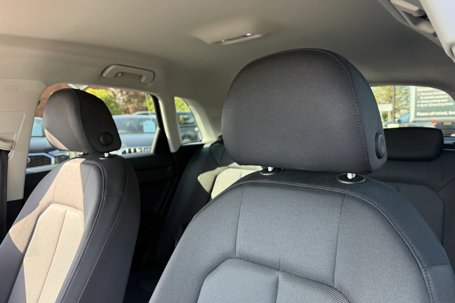 Audi Q3 thumbnail image number 32