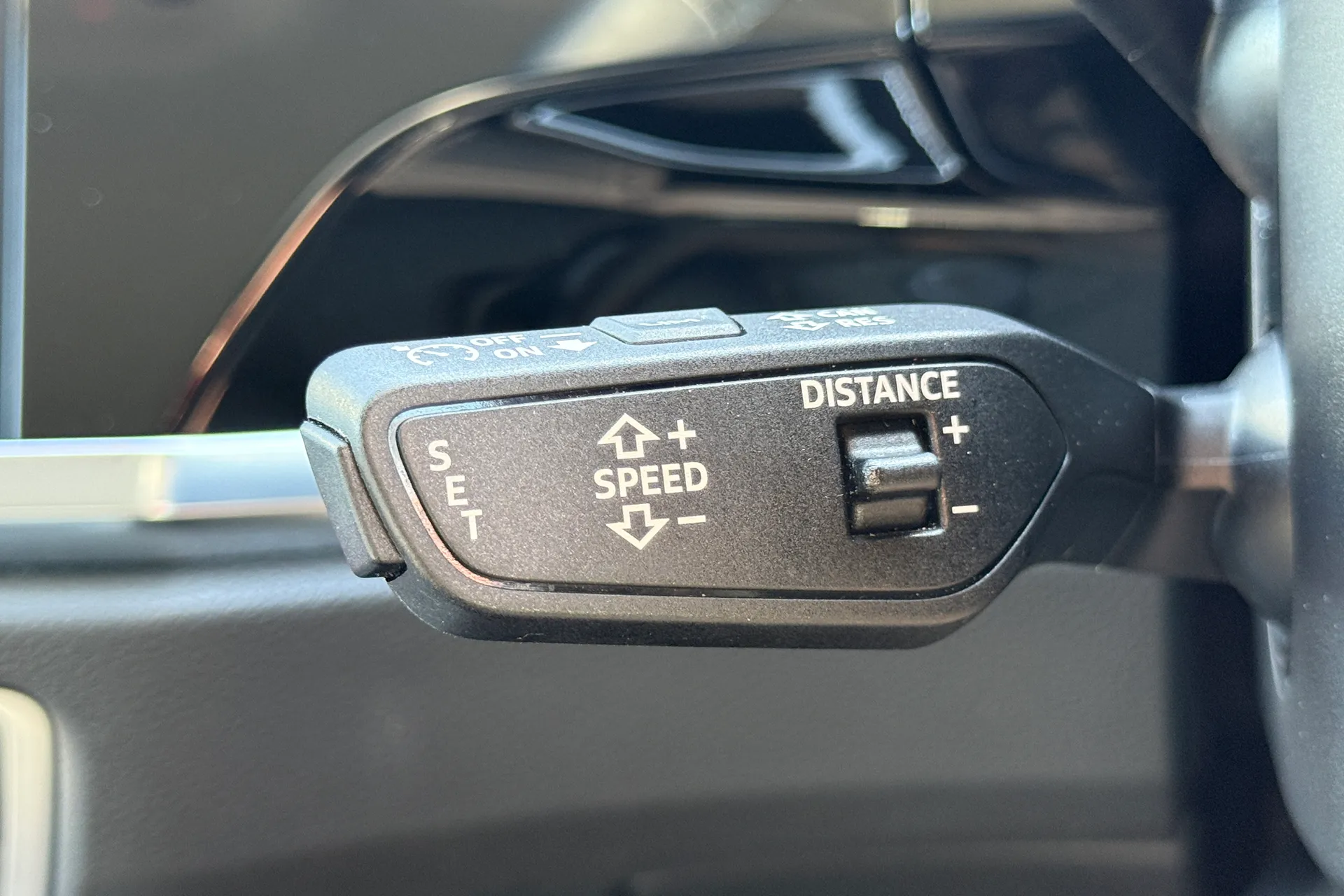 Audi Q3 thumbnail image number 18