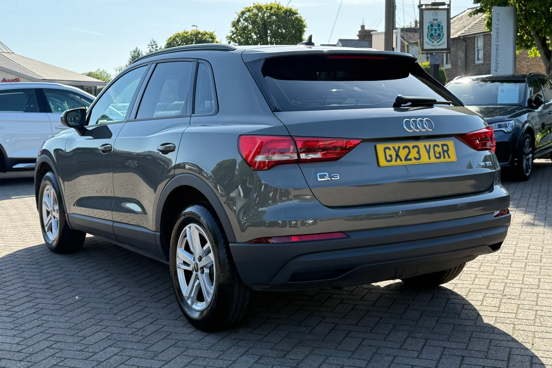 Audi Q3 thumbnail image number 35