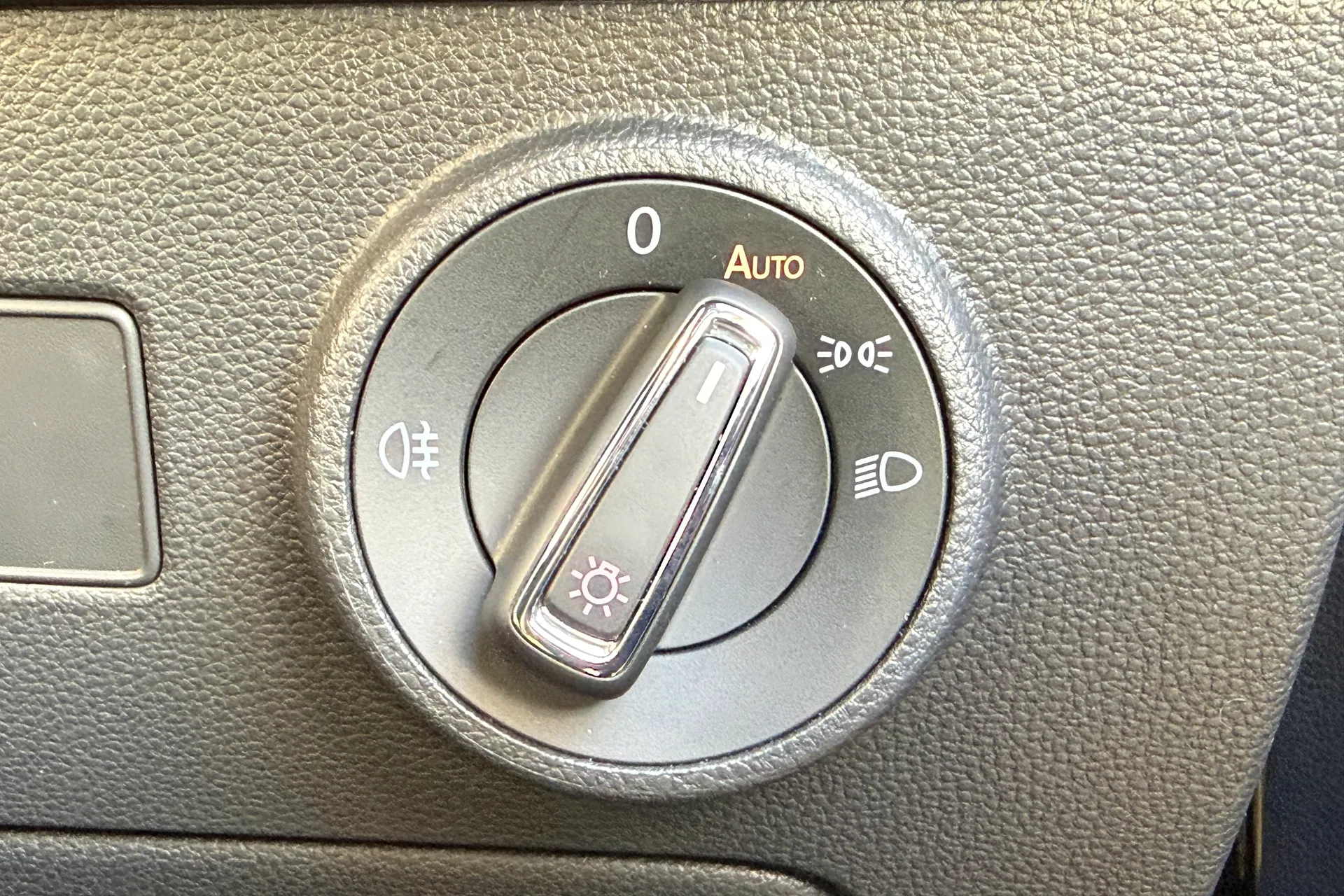 SEAT CUPRA ATECA thumbnail image number 22