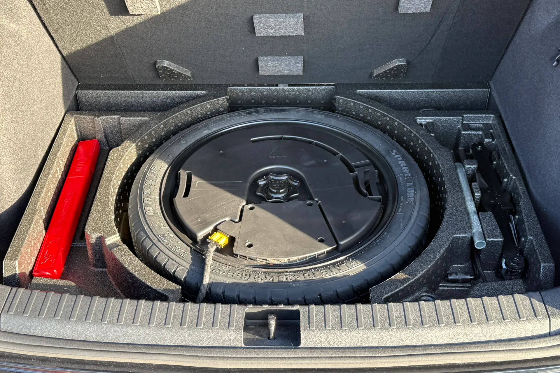 SEAT CUPRA ATECA thumbnail image number 38