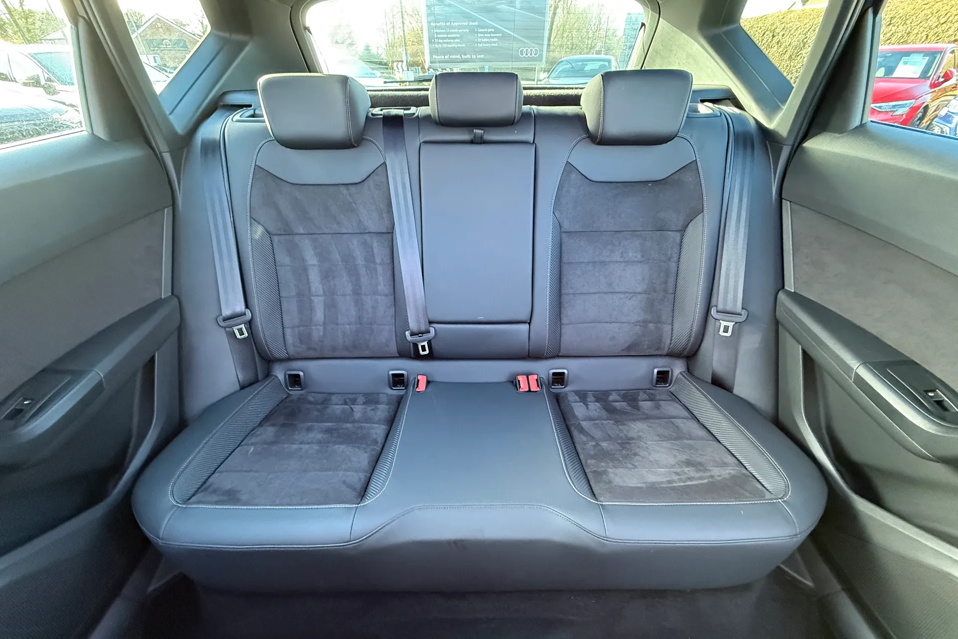 SEAT CUPRA ATECA thumbnail image number 41