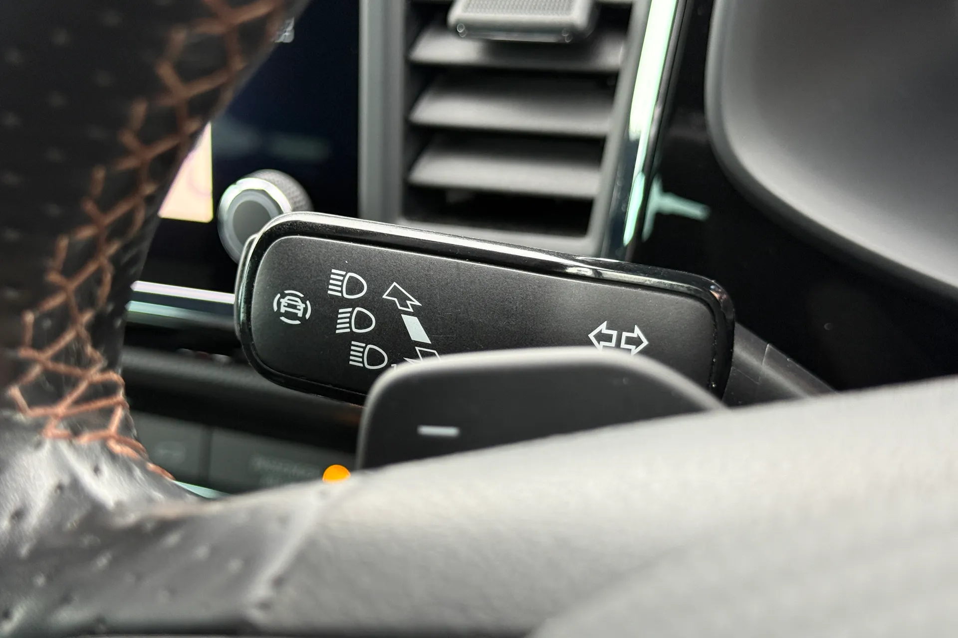 SEAT CUPRA ATECA thumbnail image number 16