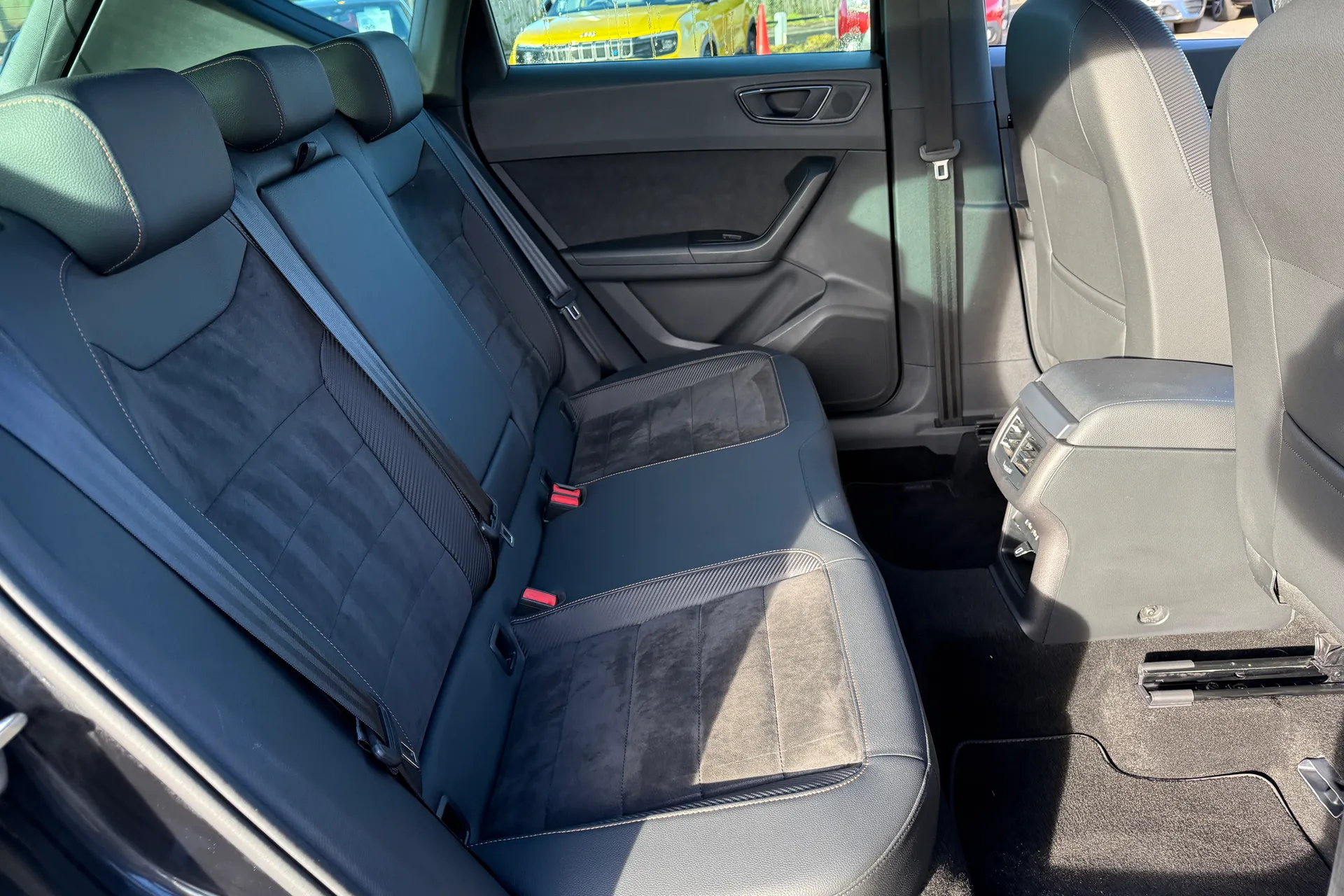 SEAT CUPRA ATECA thumbnail image number 48