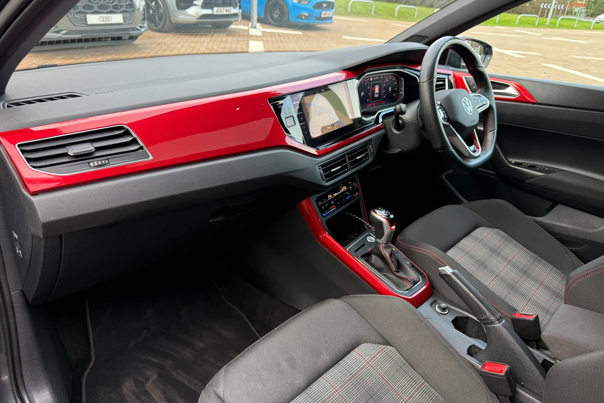 VOLKSWAGEN POLO thumbnail image number 45