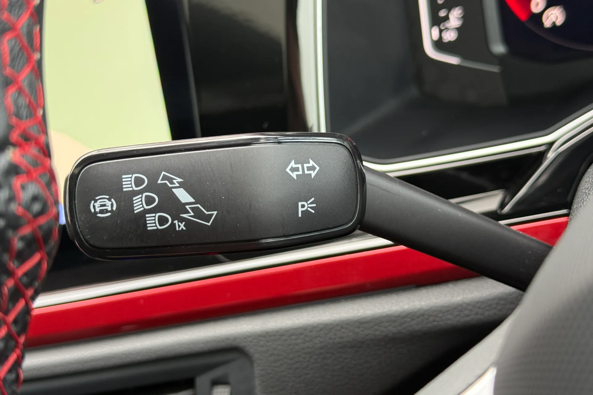 VOLKSWAGEN POLO thumbnail image number 13