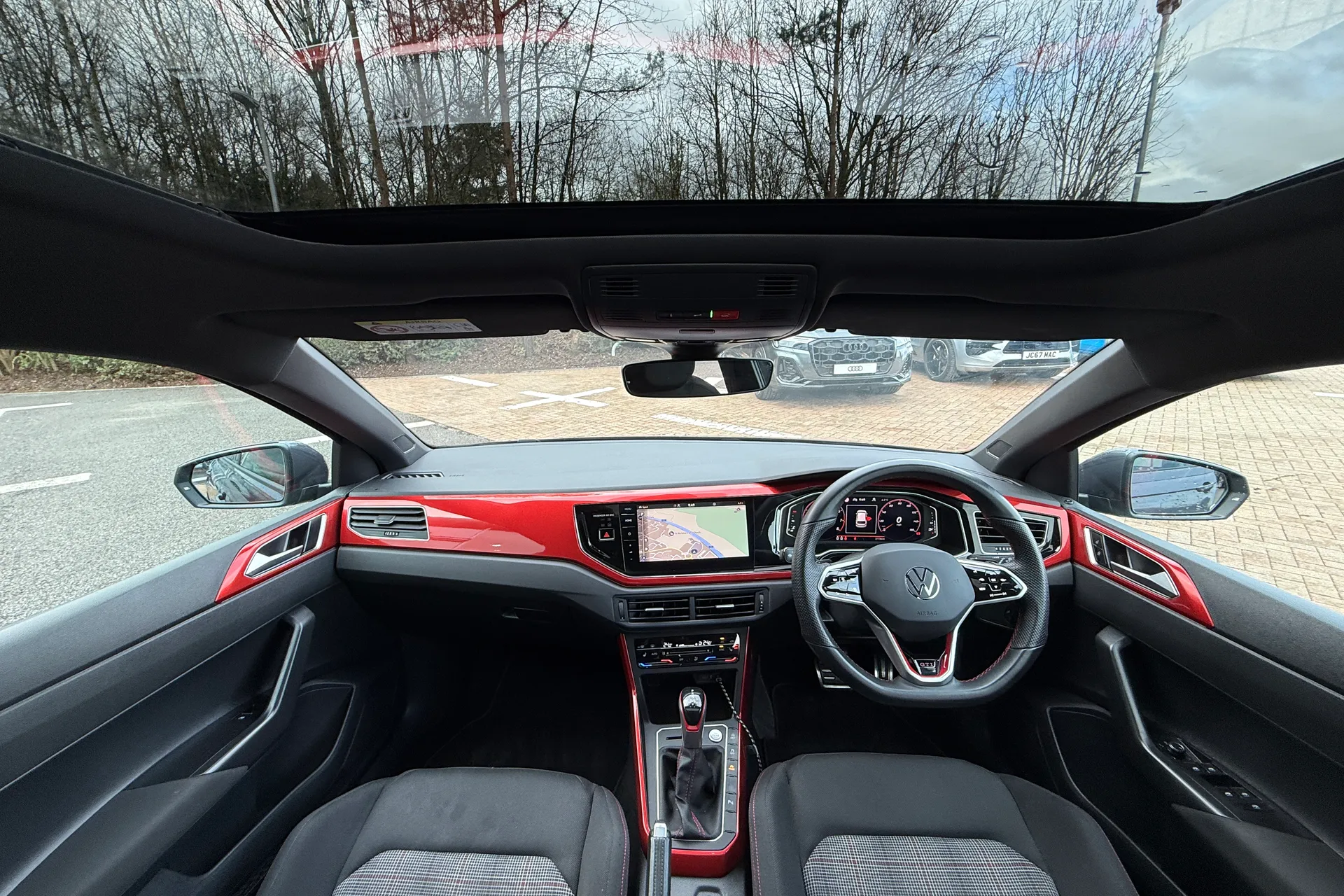 VOLKSWAGEN POLO thumbnail image number 5