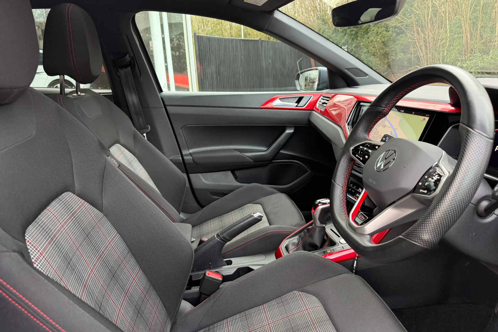 VOLKSWAGEN POLO thumbnail image number 23