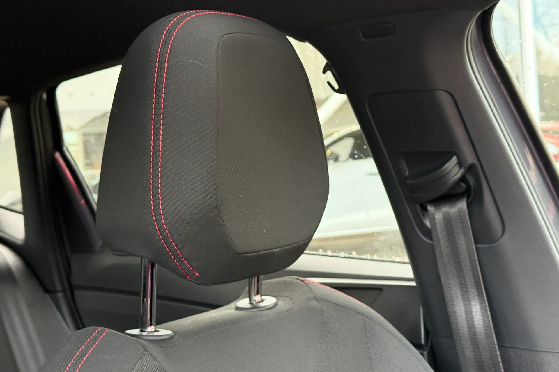 VOLKSWAGEN POLO thumbnail image number 17