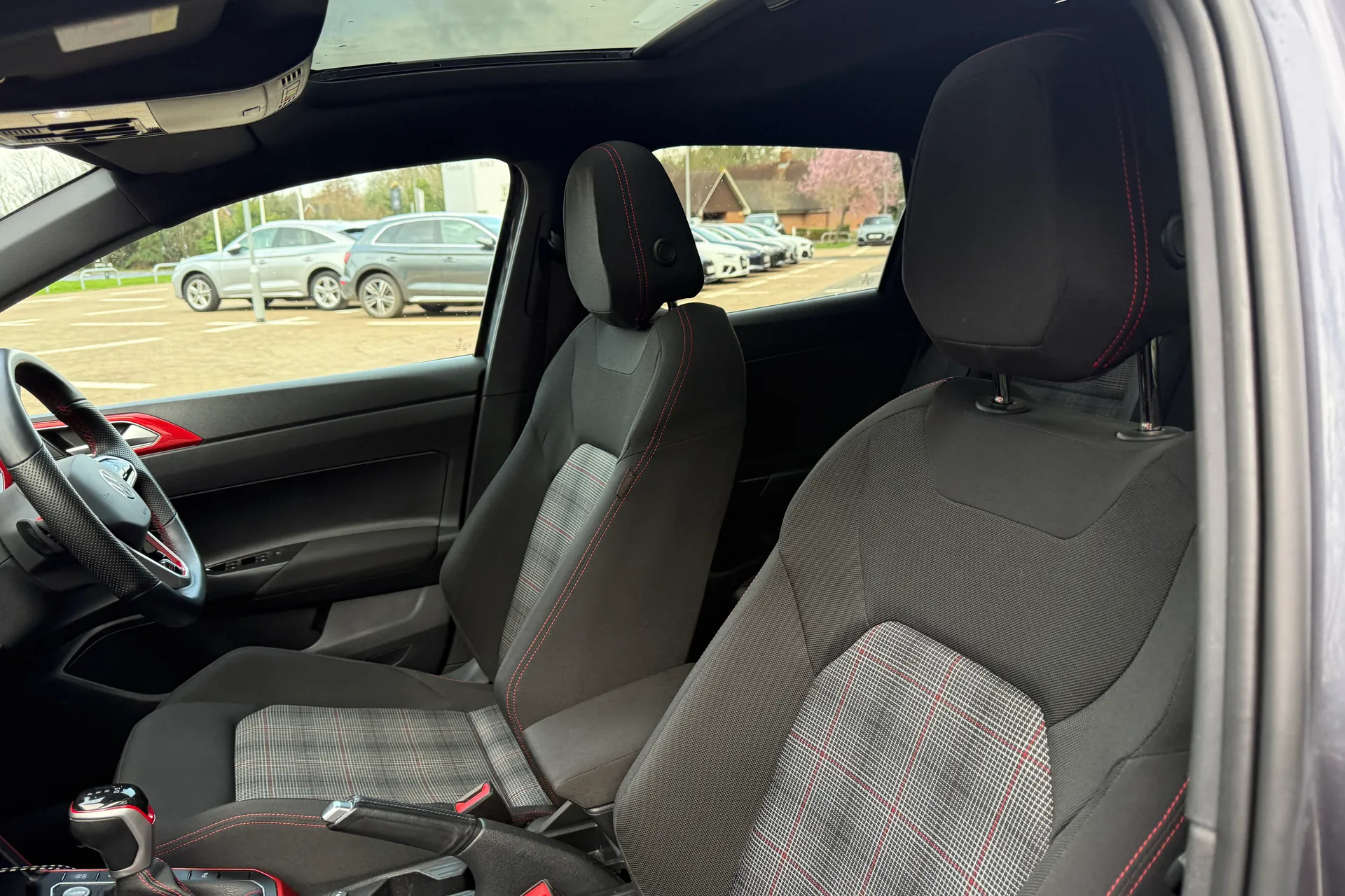 VOLKSWAGEN POLO thumbnail image number 46