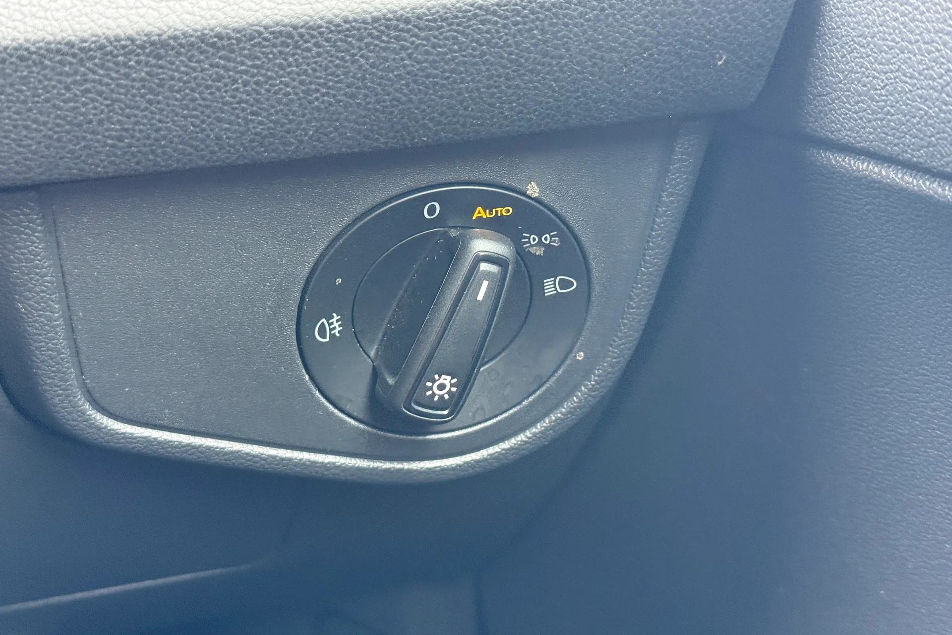 VOLKSWAGEN POLO thumbnail image number 15