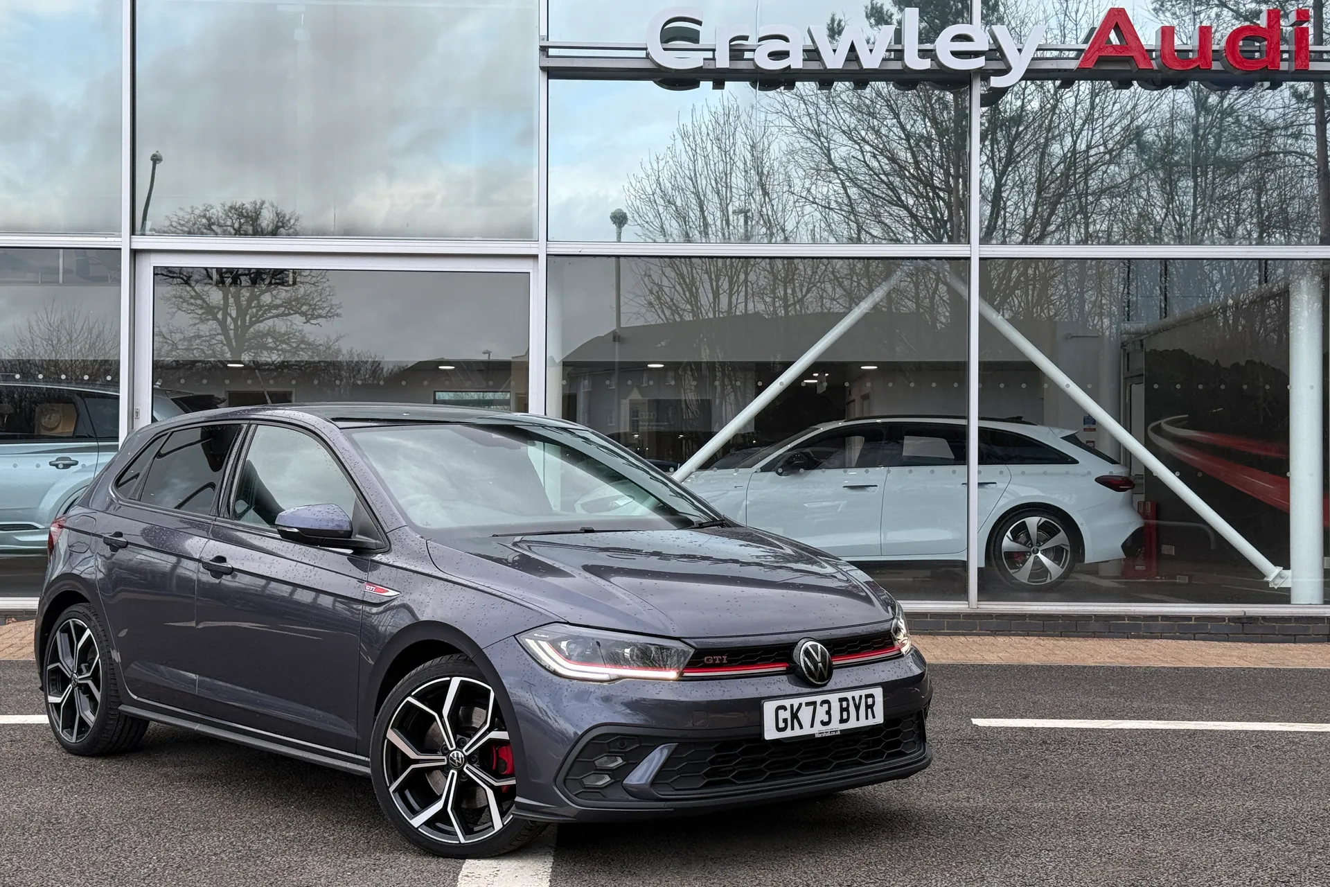 VOLKSWAGEN POLO focused image