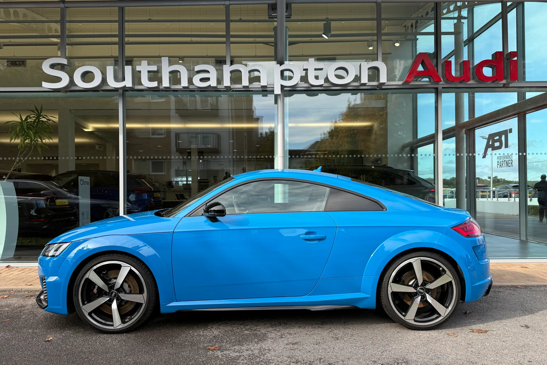 Audi TT thumbnail image number 43