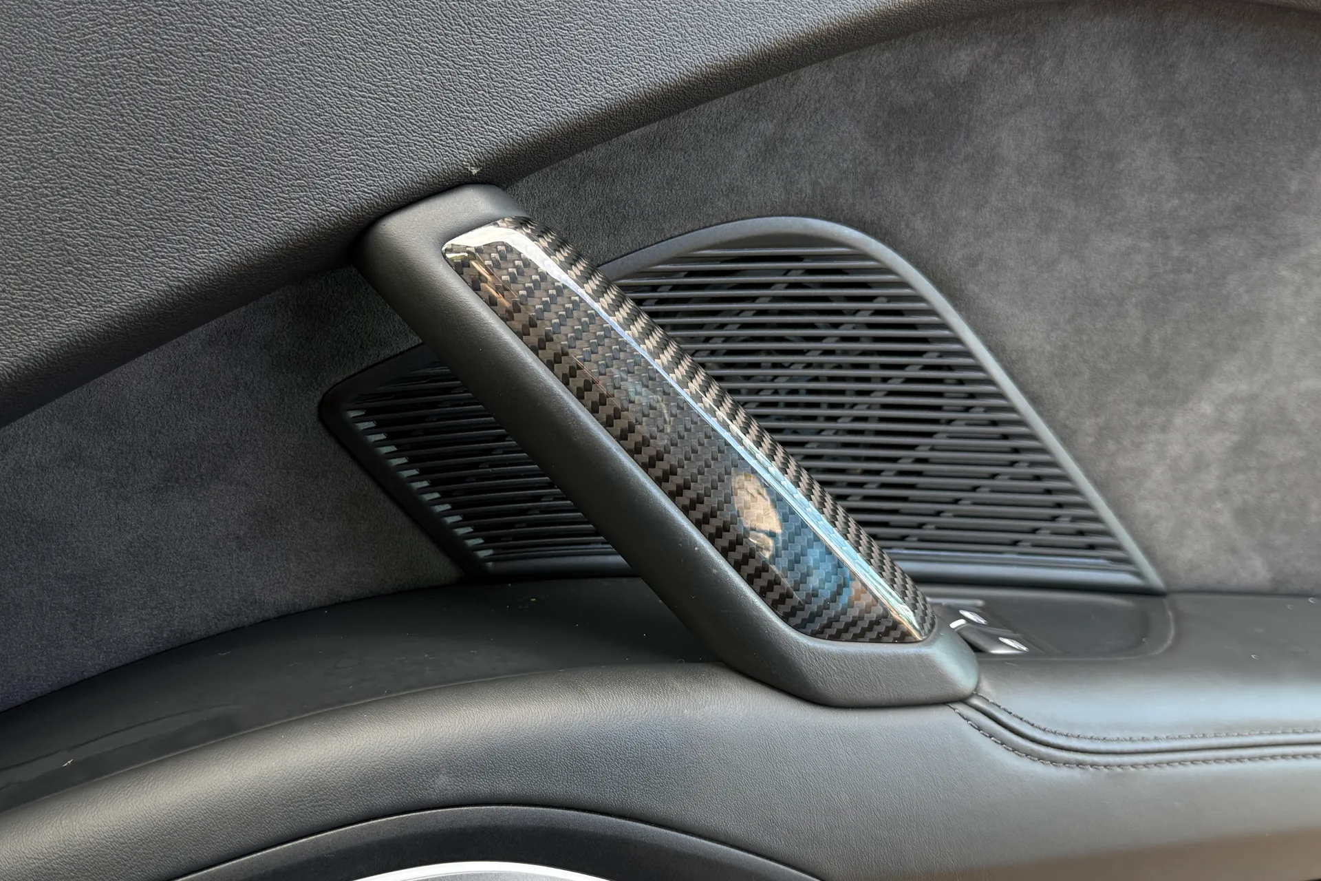 Audi TT thumbnail image number 28