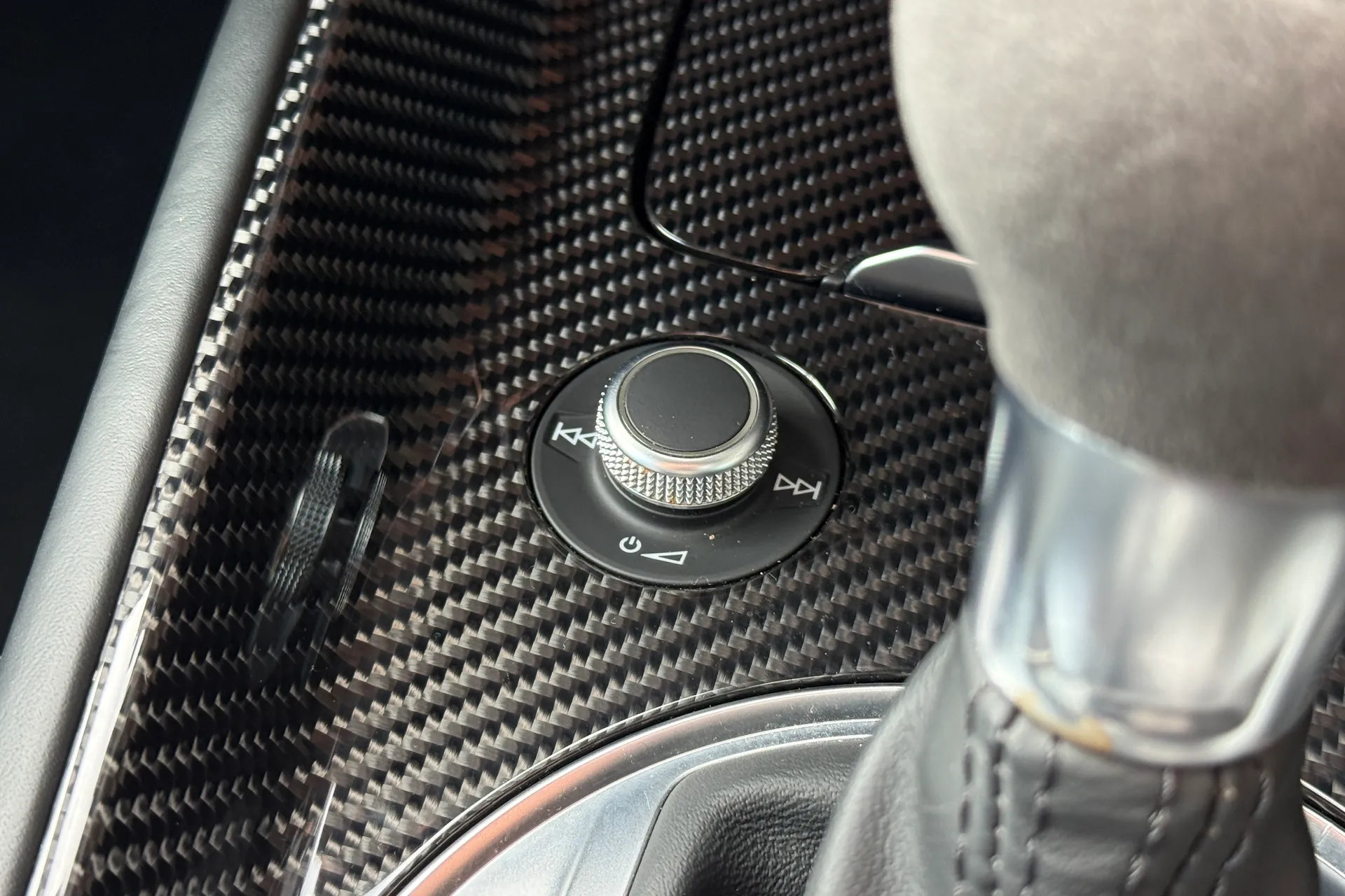Audi TT thumbnail image number 24