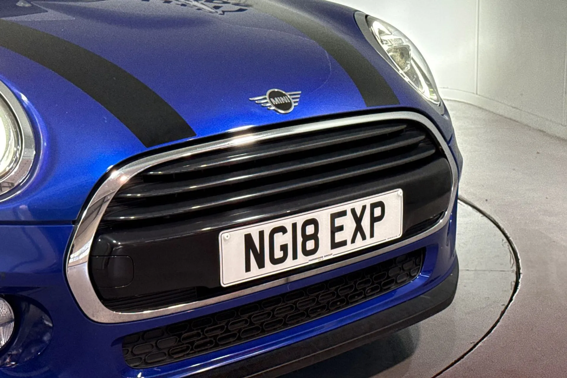 MINI HATCHBACK thumbnail image number 7