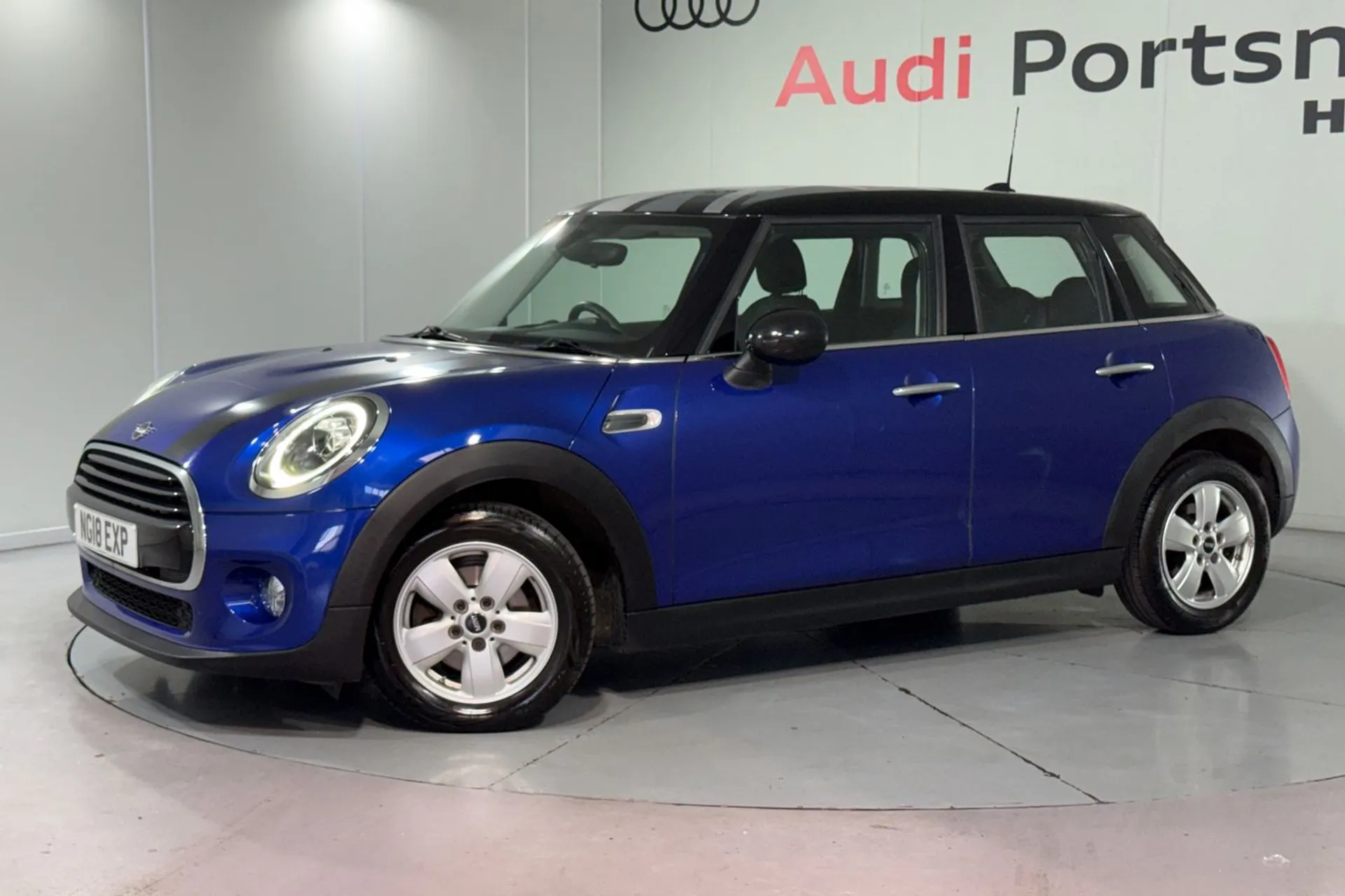 MINI HATCHBACK thumbnail image number 6