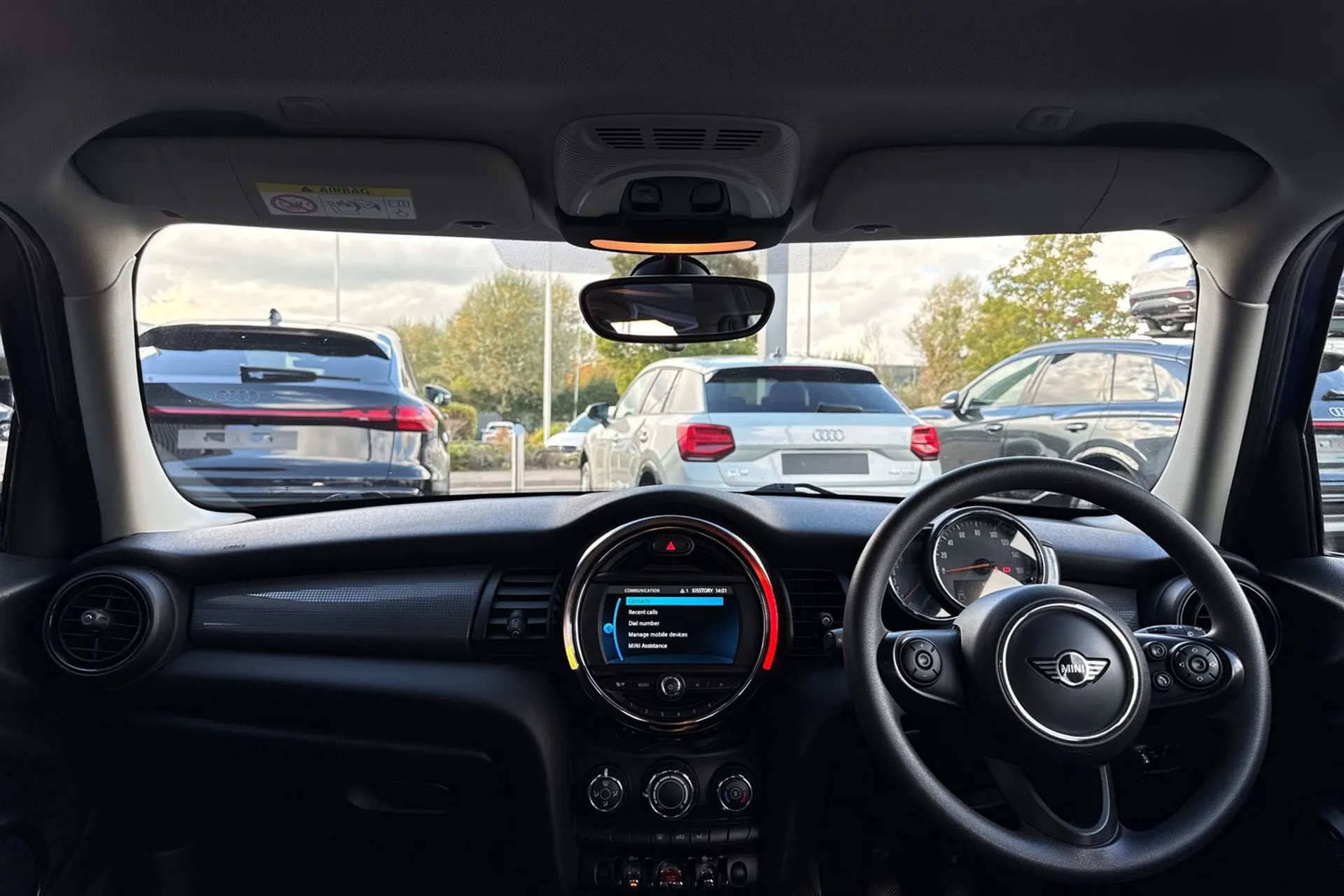 MINI HATCHBACK thumbnail image number 3