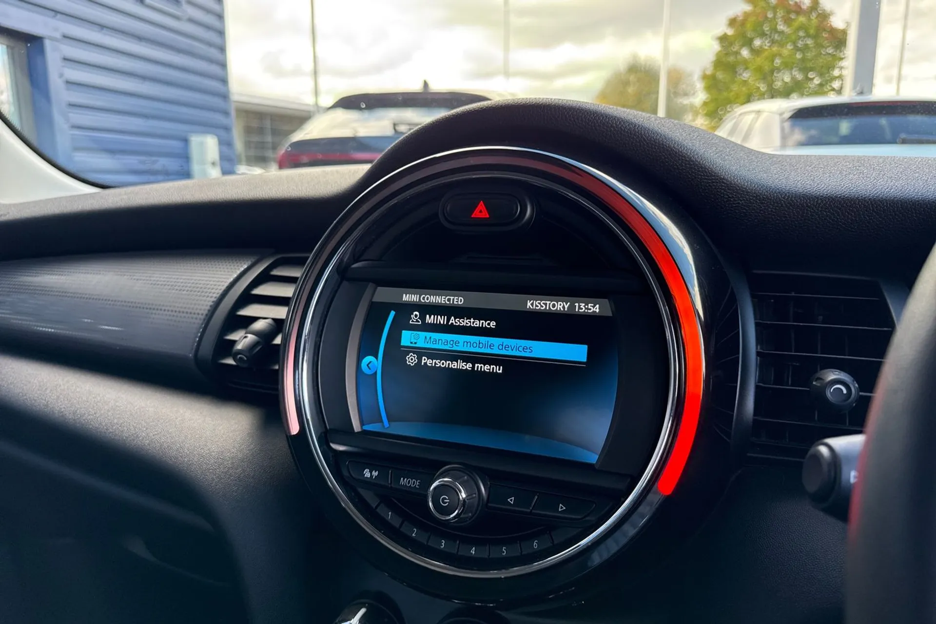 MINI HATCHBACK thumbnail image number 31