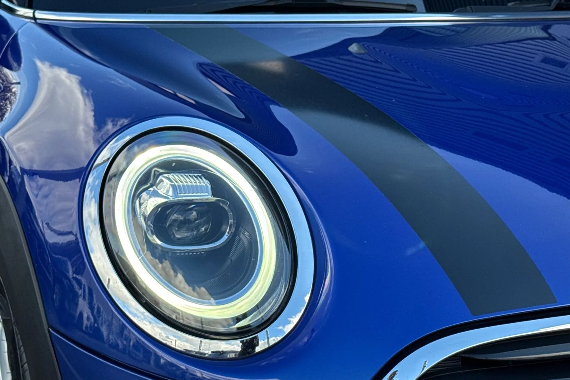 MINI HATCHBACK thumbnail image number 14