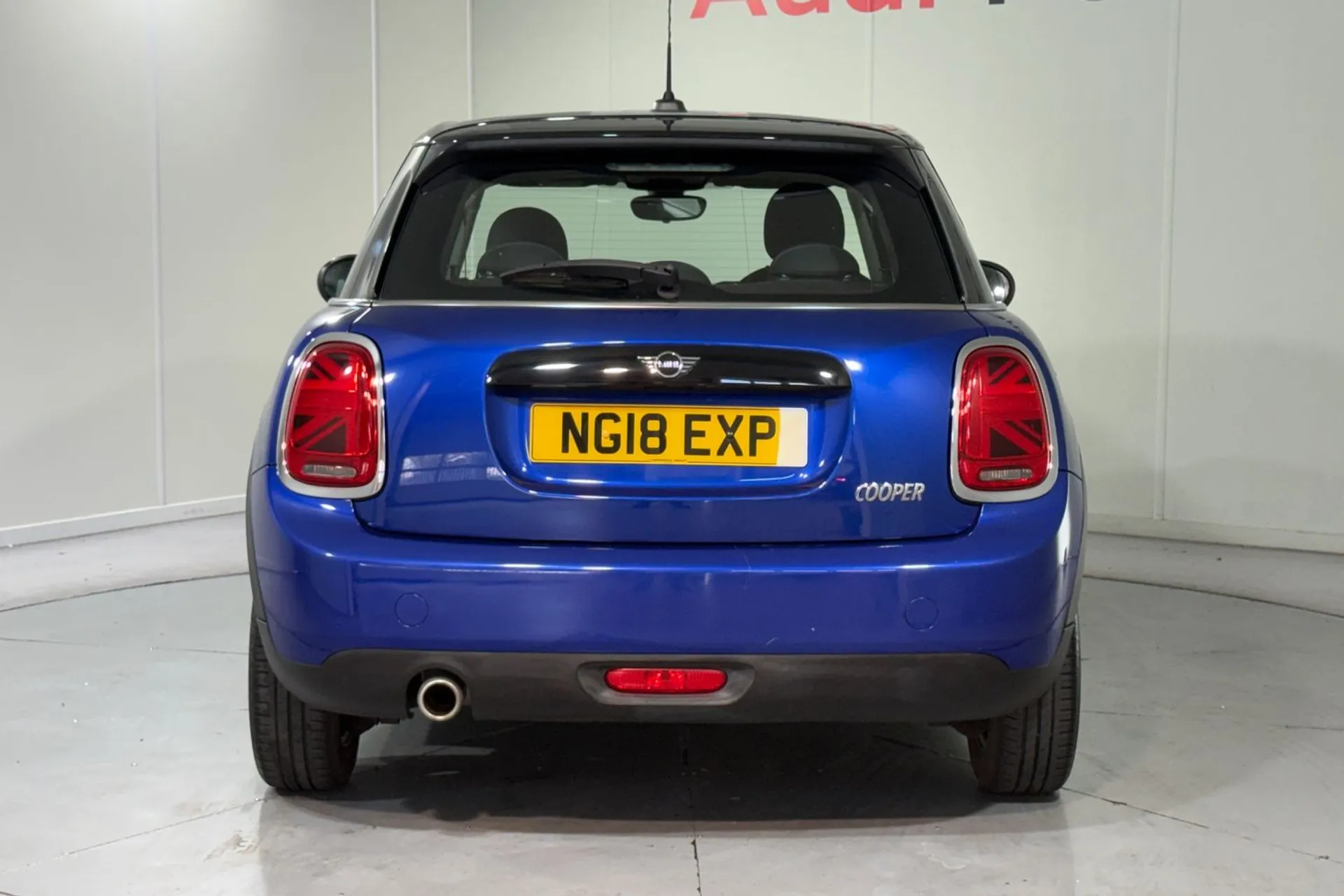 MINI HATCHBACK thumbnail image number 9