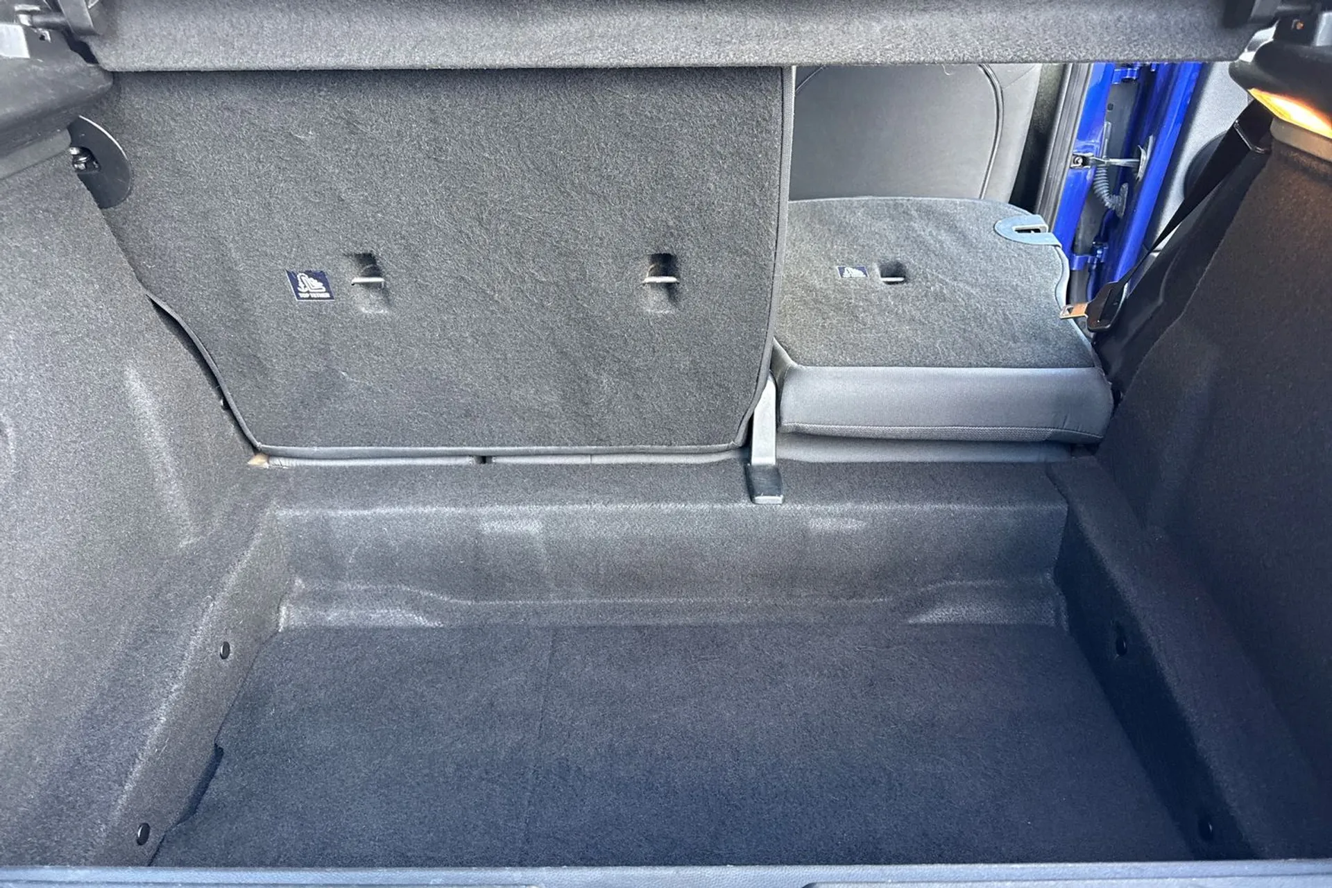 MINI HATCHBACK thumbnail image number 23