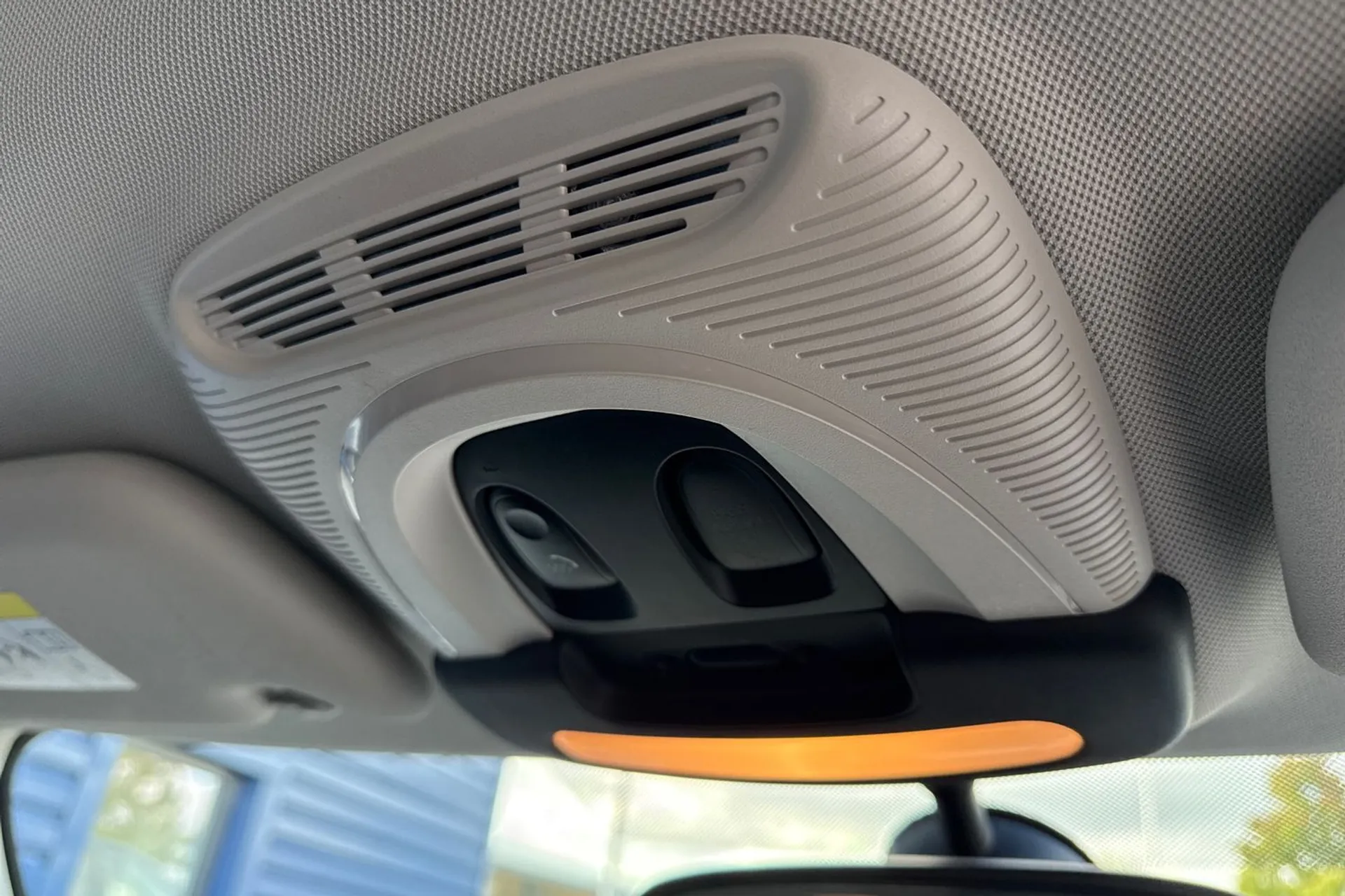 MINI HATCHBACK thumbnail image number 46