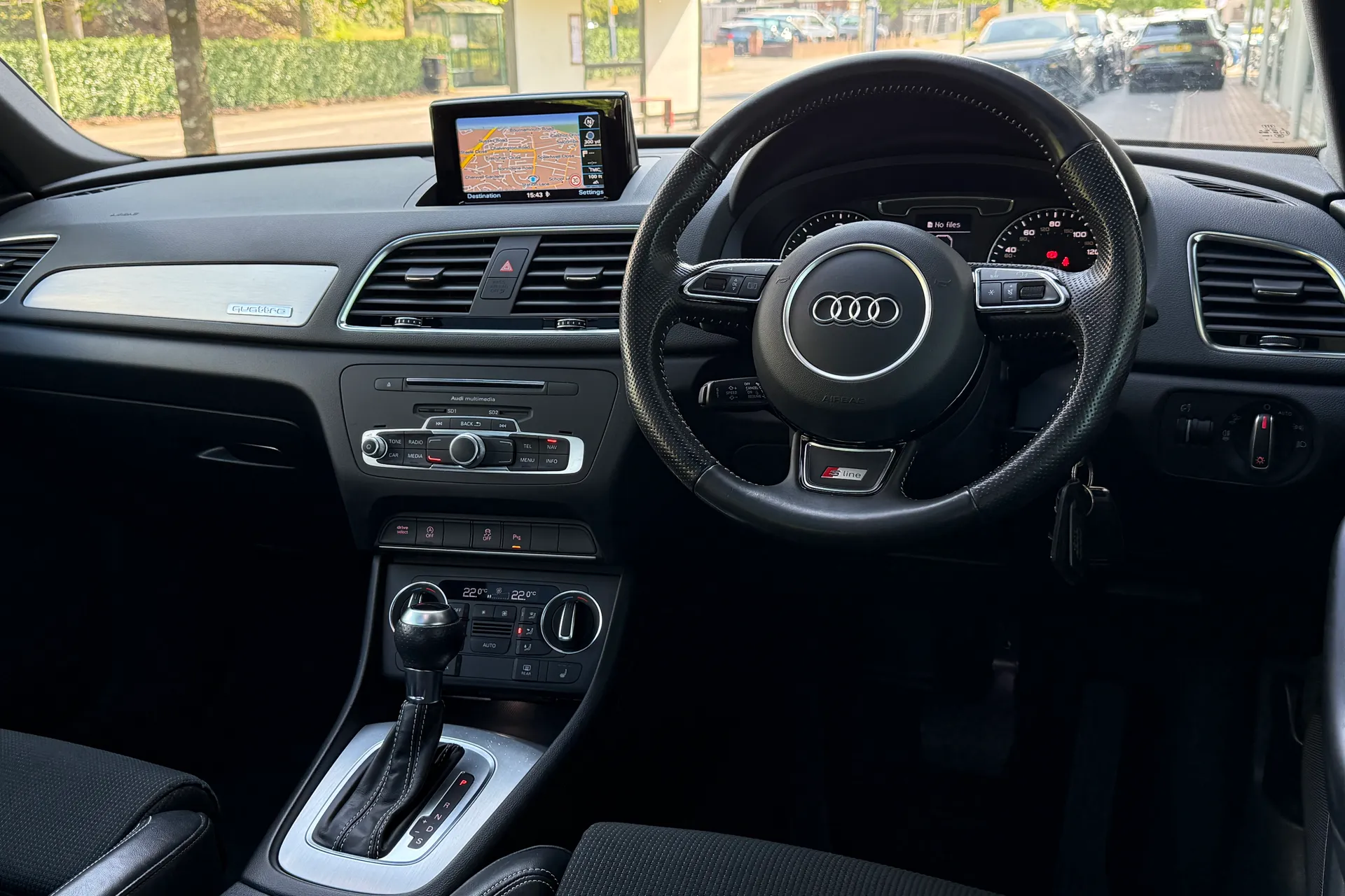 Audi Q3 thumbnail image number 38