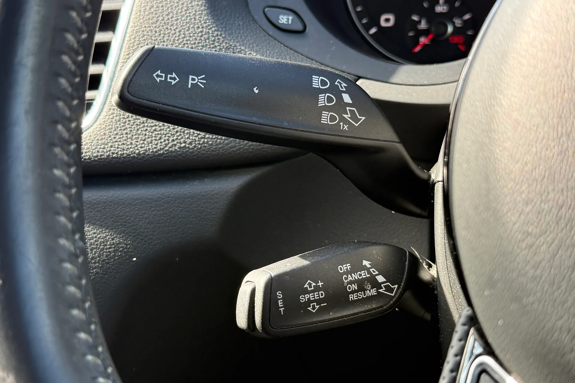 Audi Q3 thumbnail image number 14