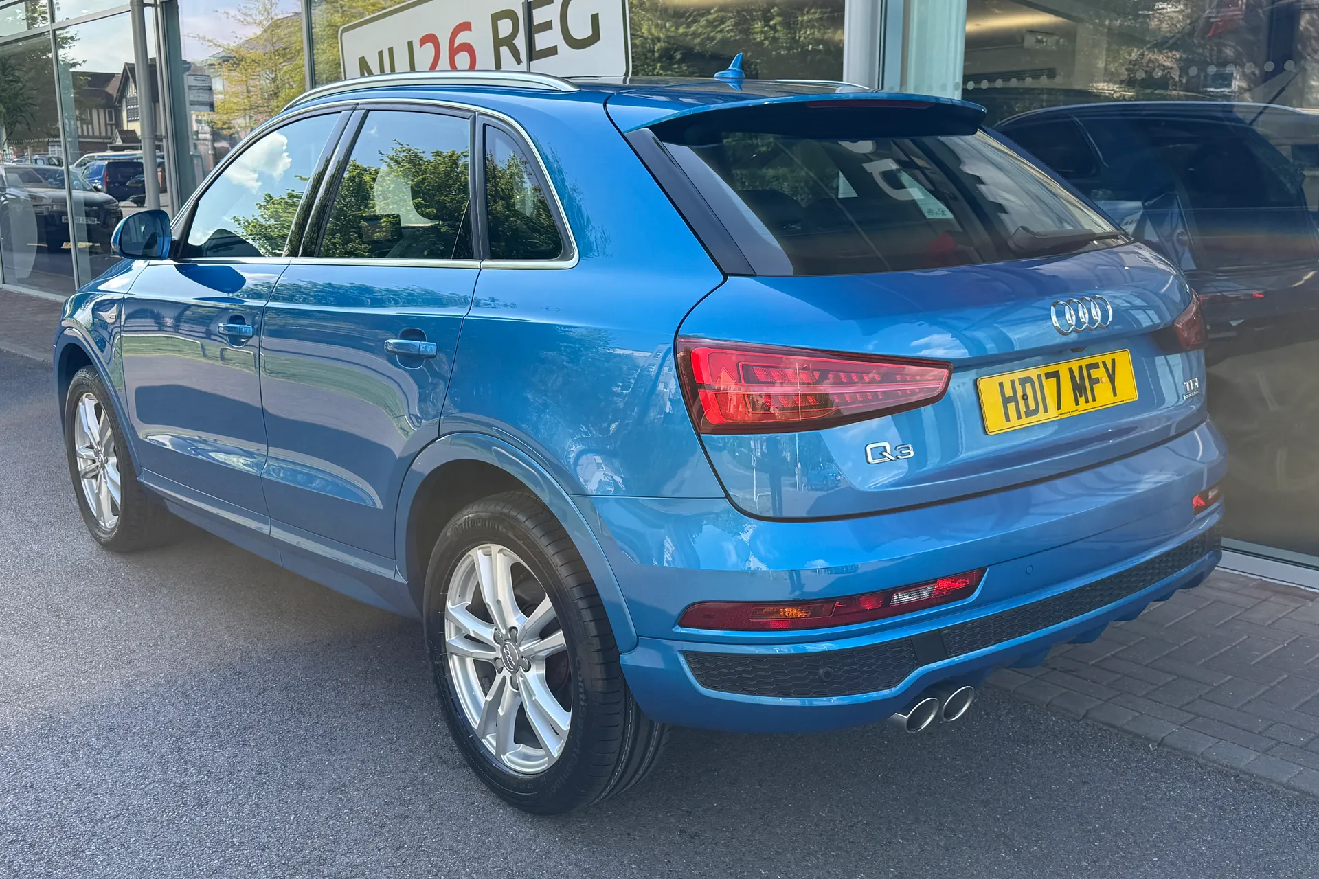 Audi Q3 thumbnail image number 8