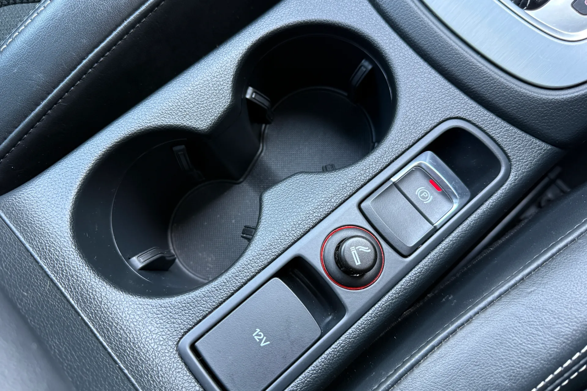 Audi Q3 thumbnail image number 26