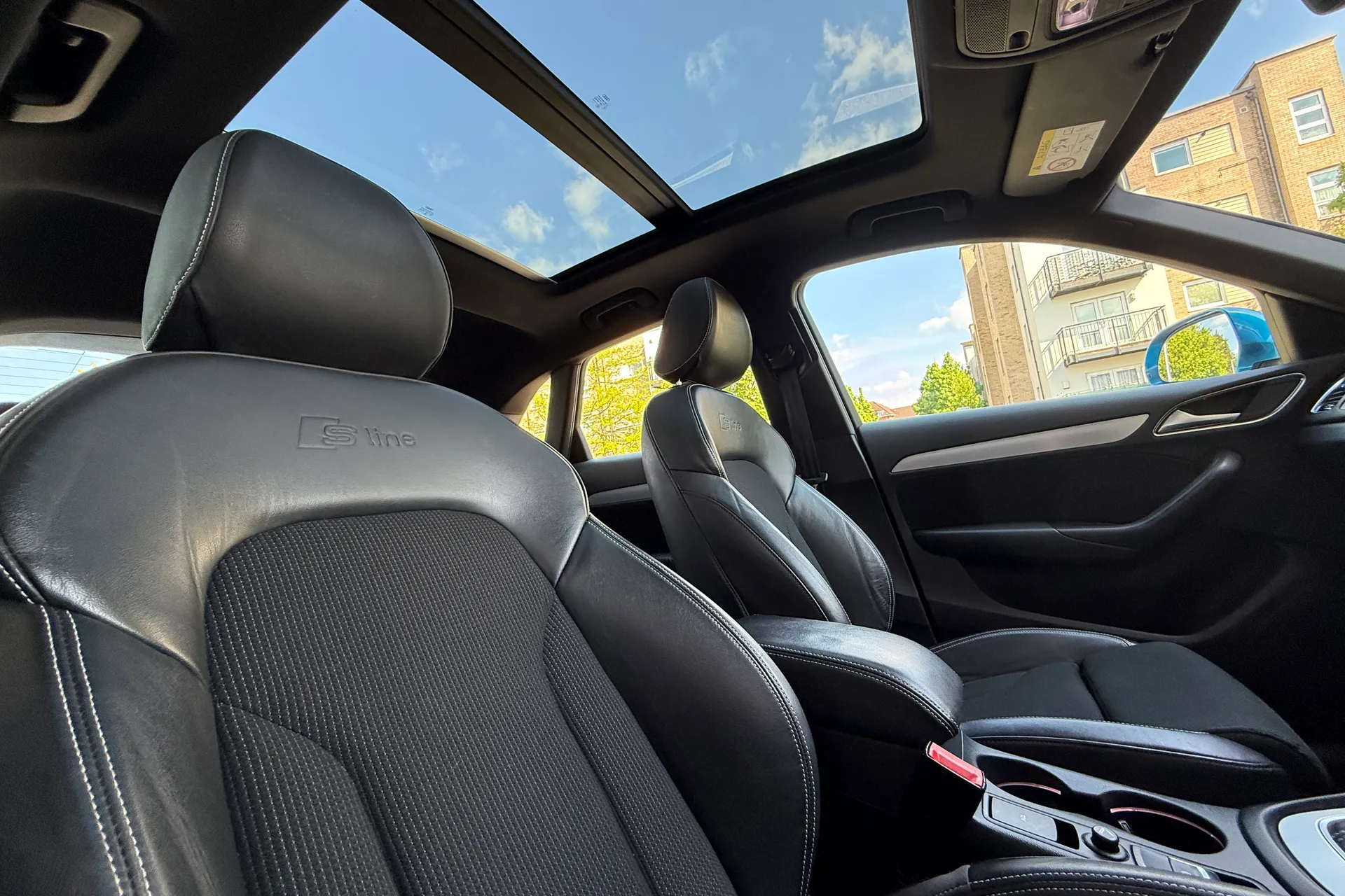 Audi Q3 thumbnail image number 33