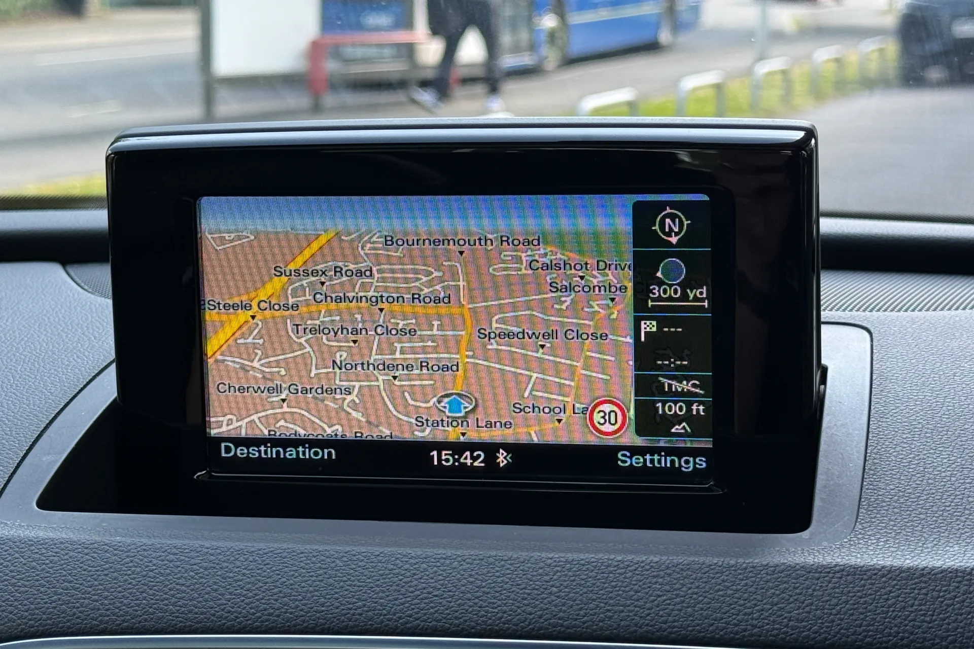 Audi Q3 thumbnail image number 4