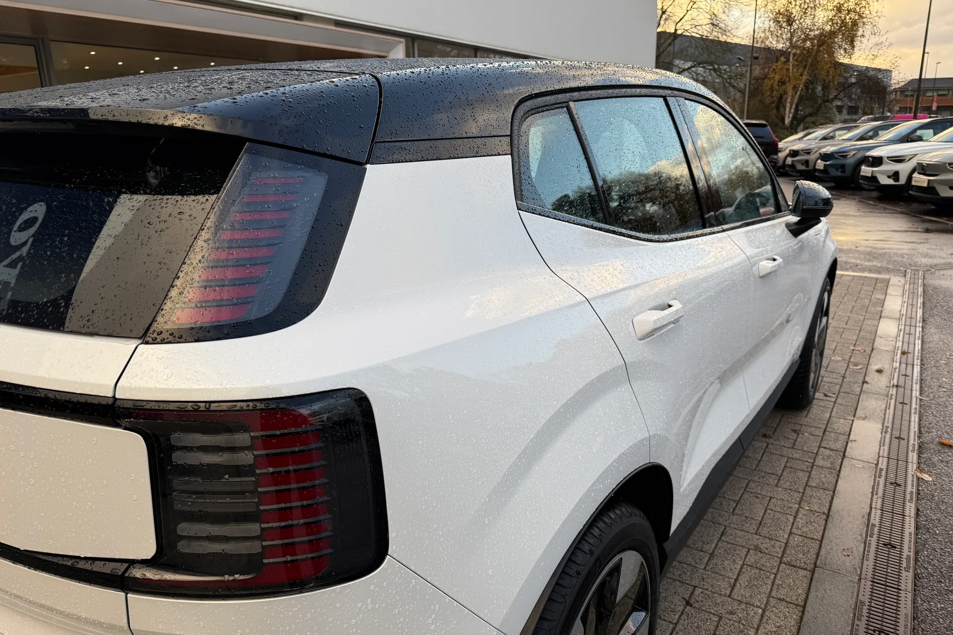 Volvo EX30 thumbnail image number 16