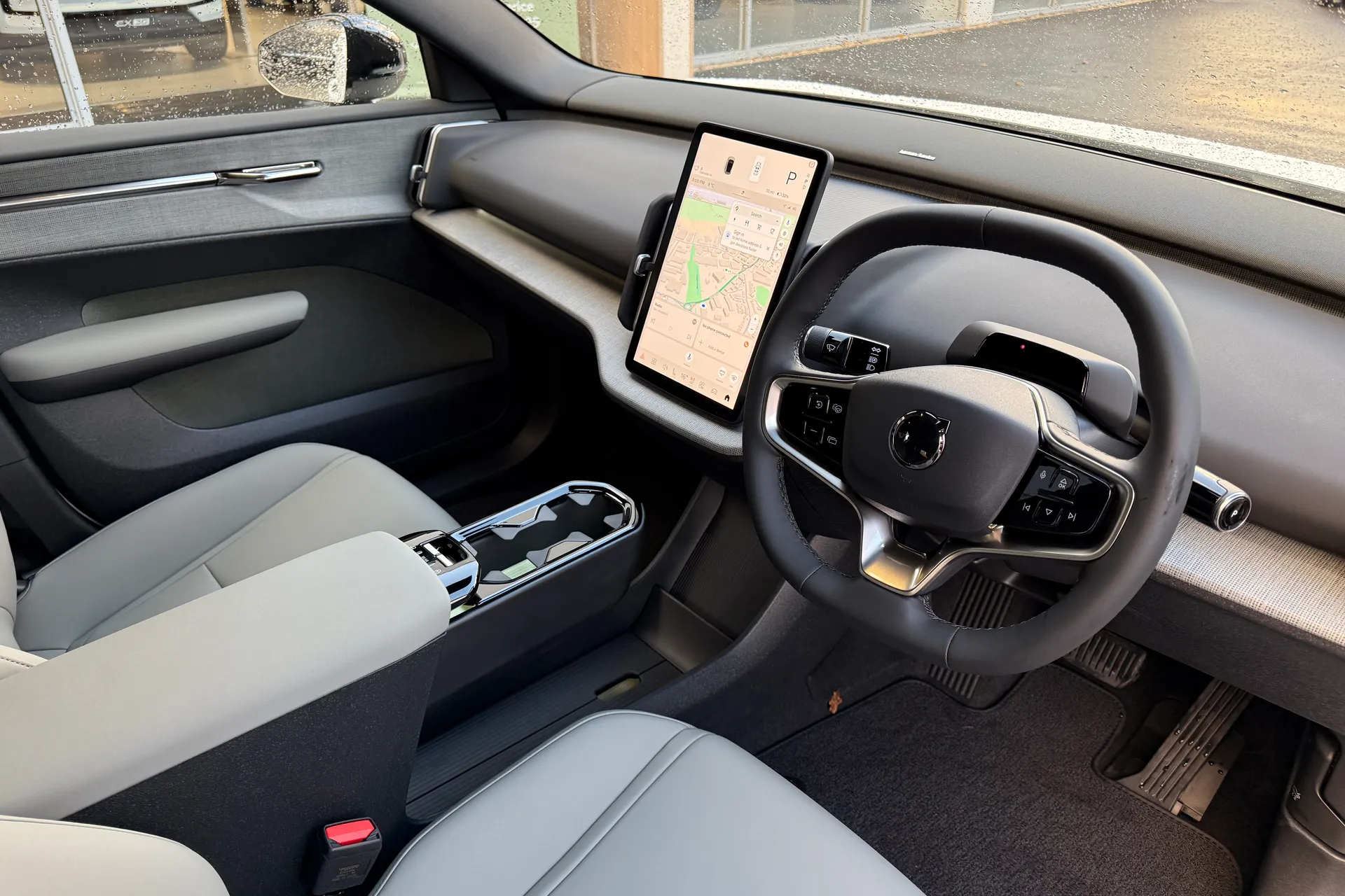 Volvo EX30 thumbnail image number 21