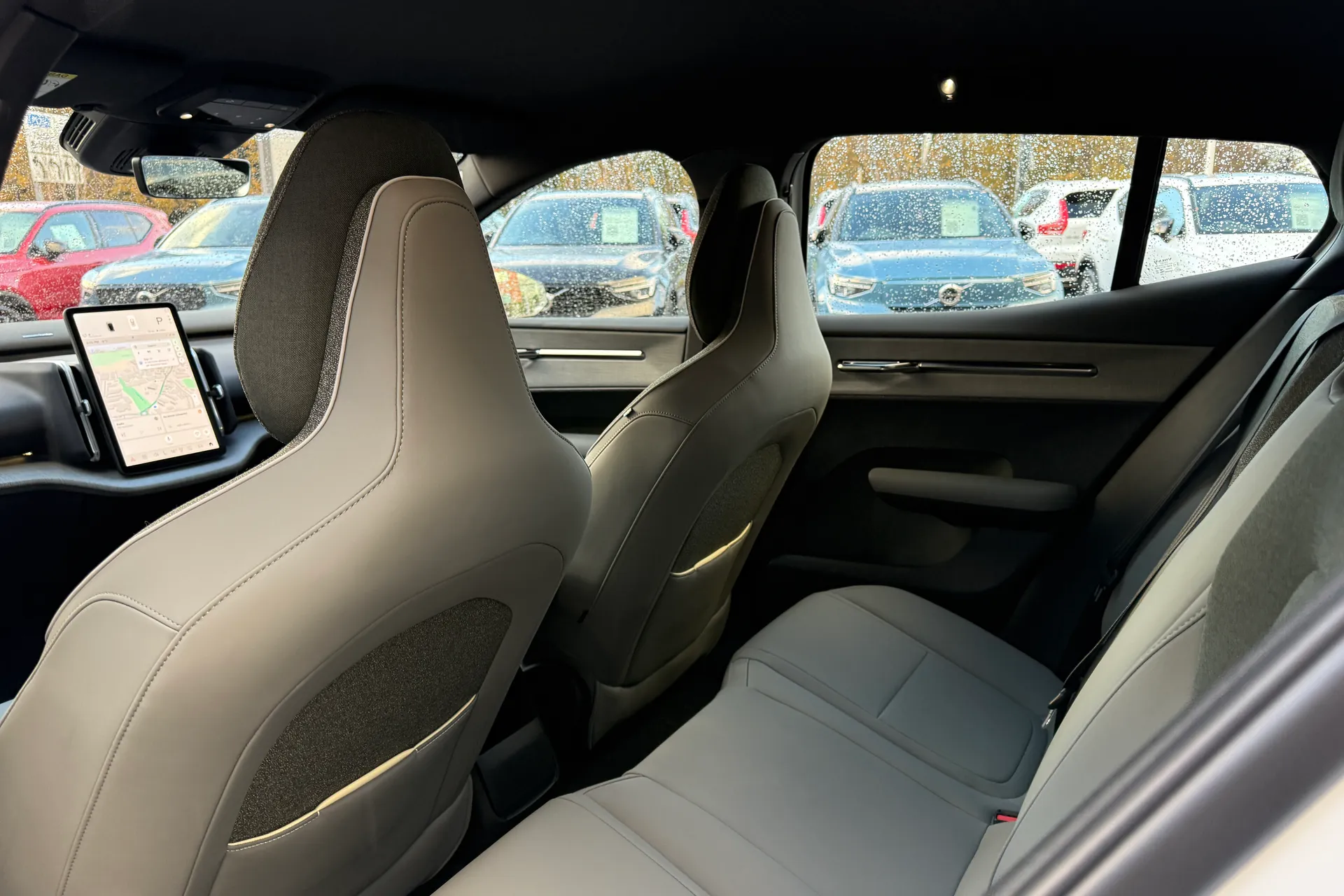 Volvo EX30 thumbnail image number 27