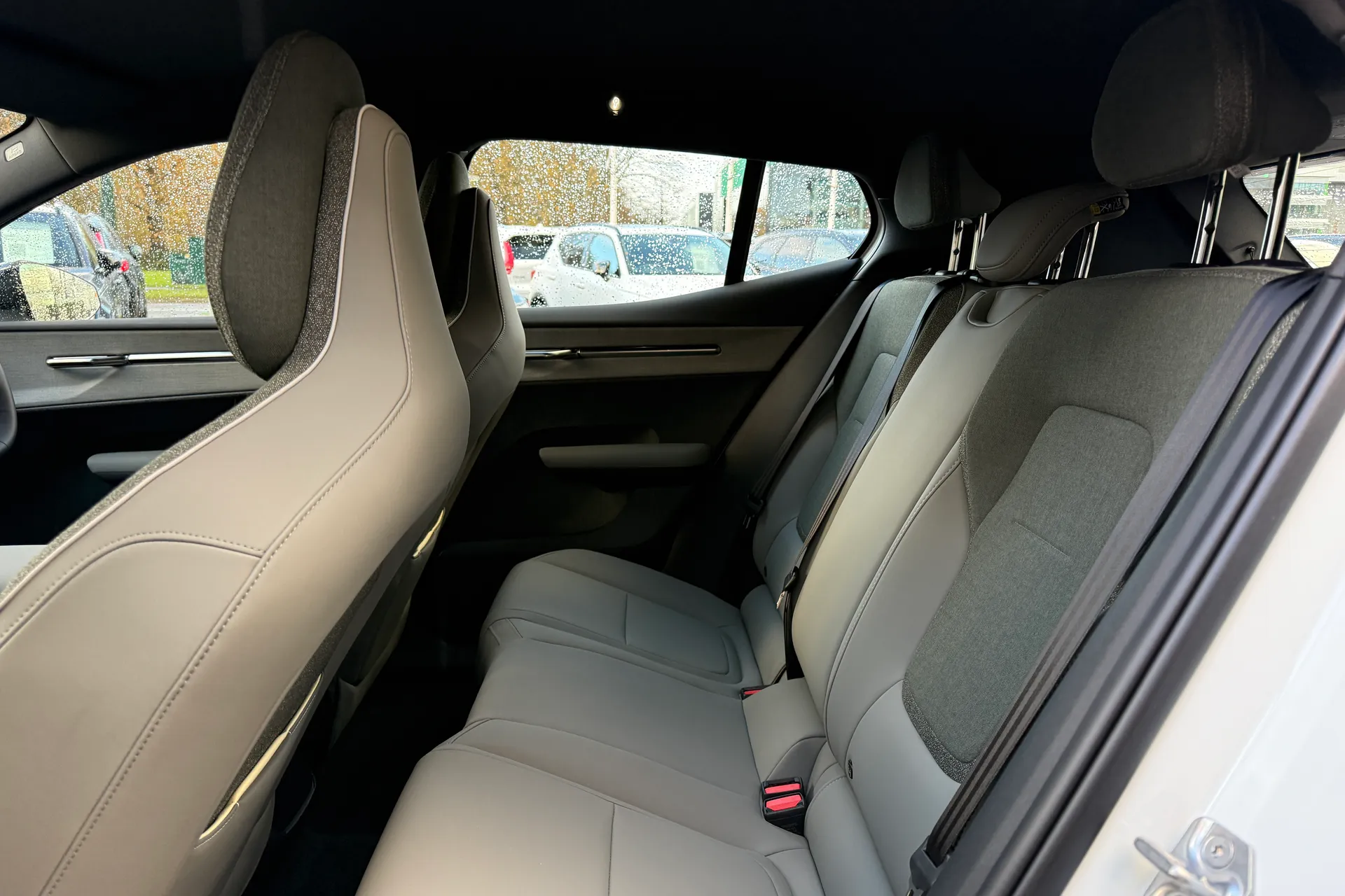 Volvo EX30 thumbnail image number 26