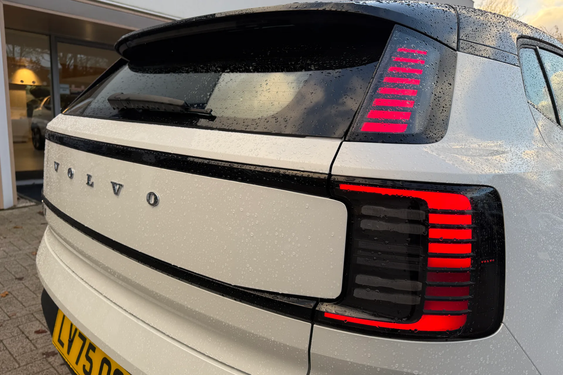 Volvo EX30 thumbnail image number 12