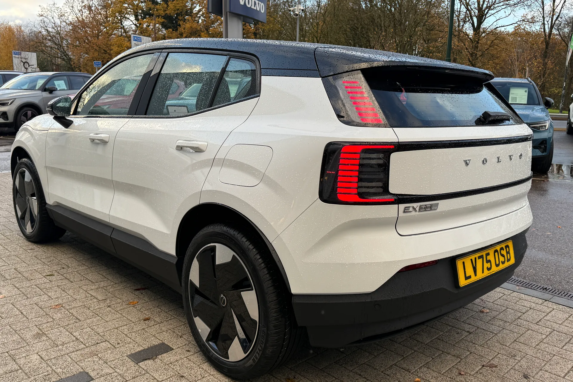 Volvo EX30 thumbnail image number 6