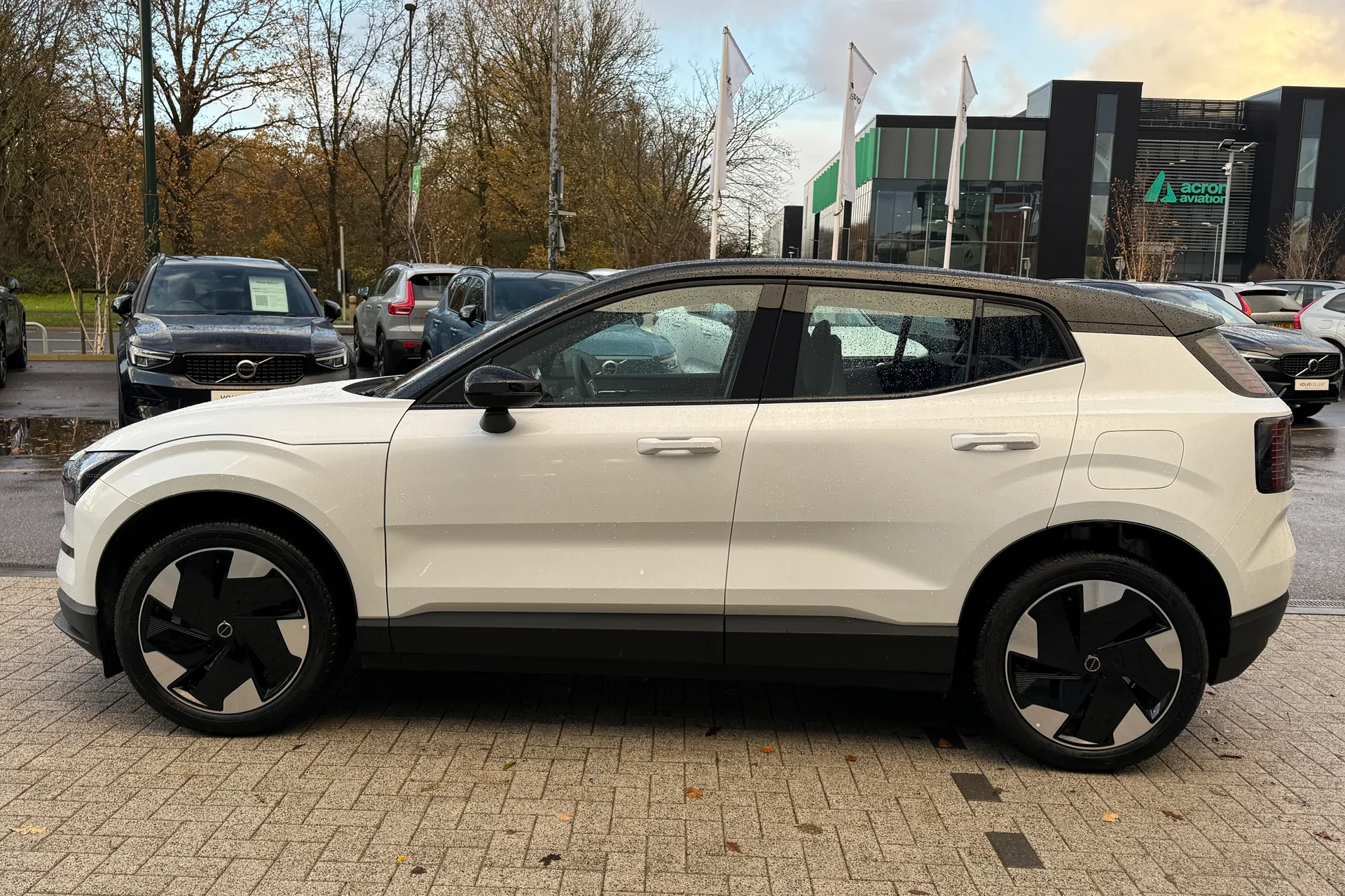 Volvo EX30 thumbnail image number 7