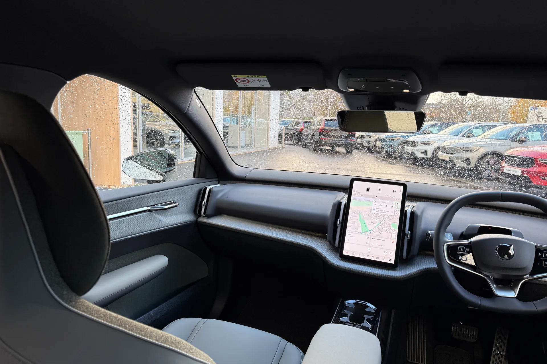 Volvo EX30 thumbnail image number 29