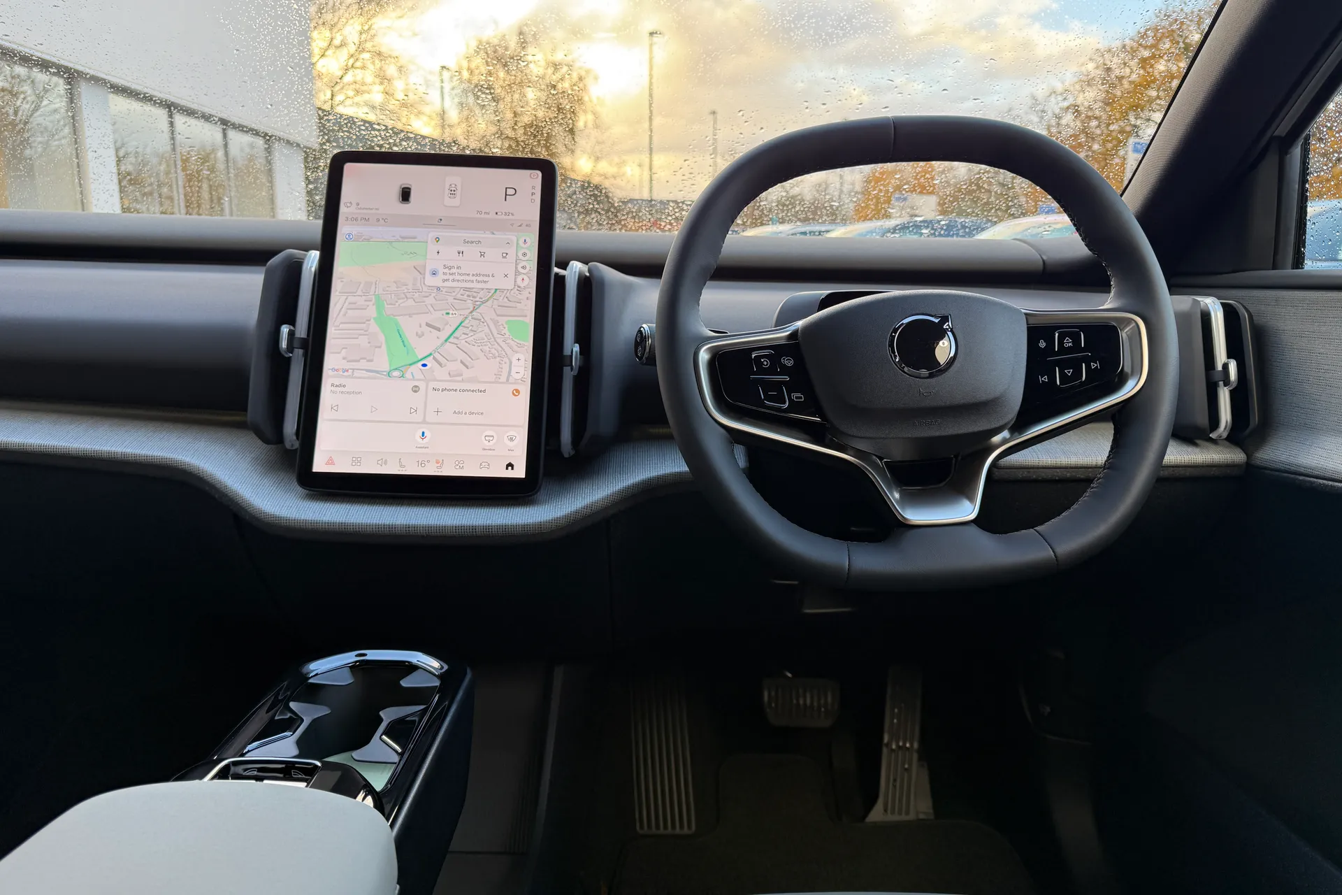 Volvo EX30 thumbnail image number 31