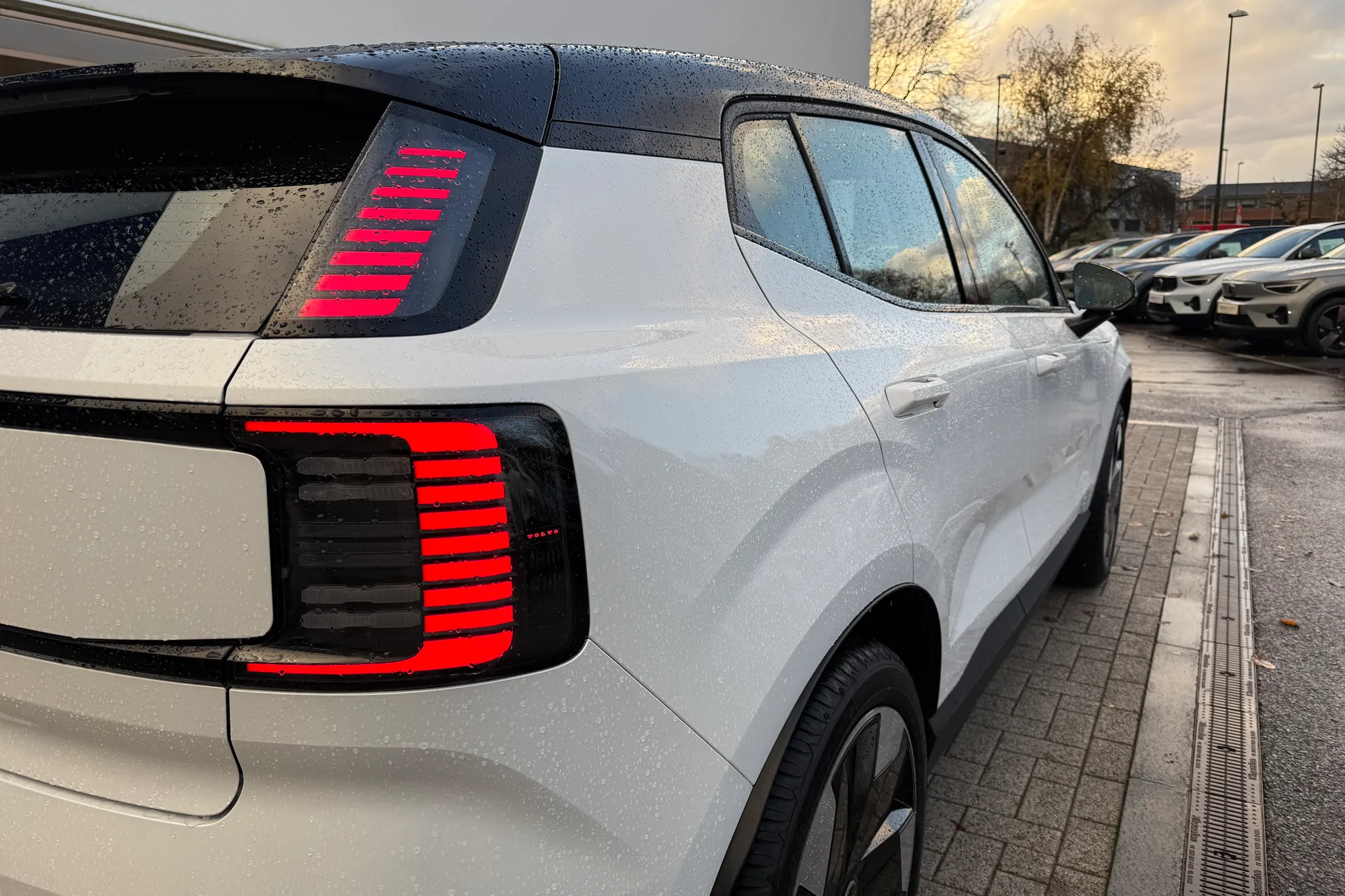 Volvo EX30 thumbnail image number 11